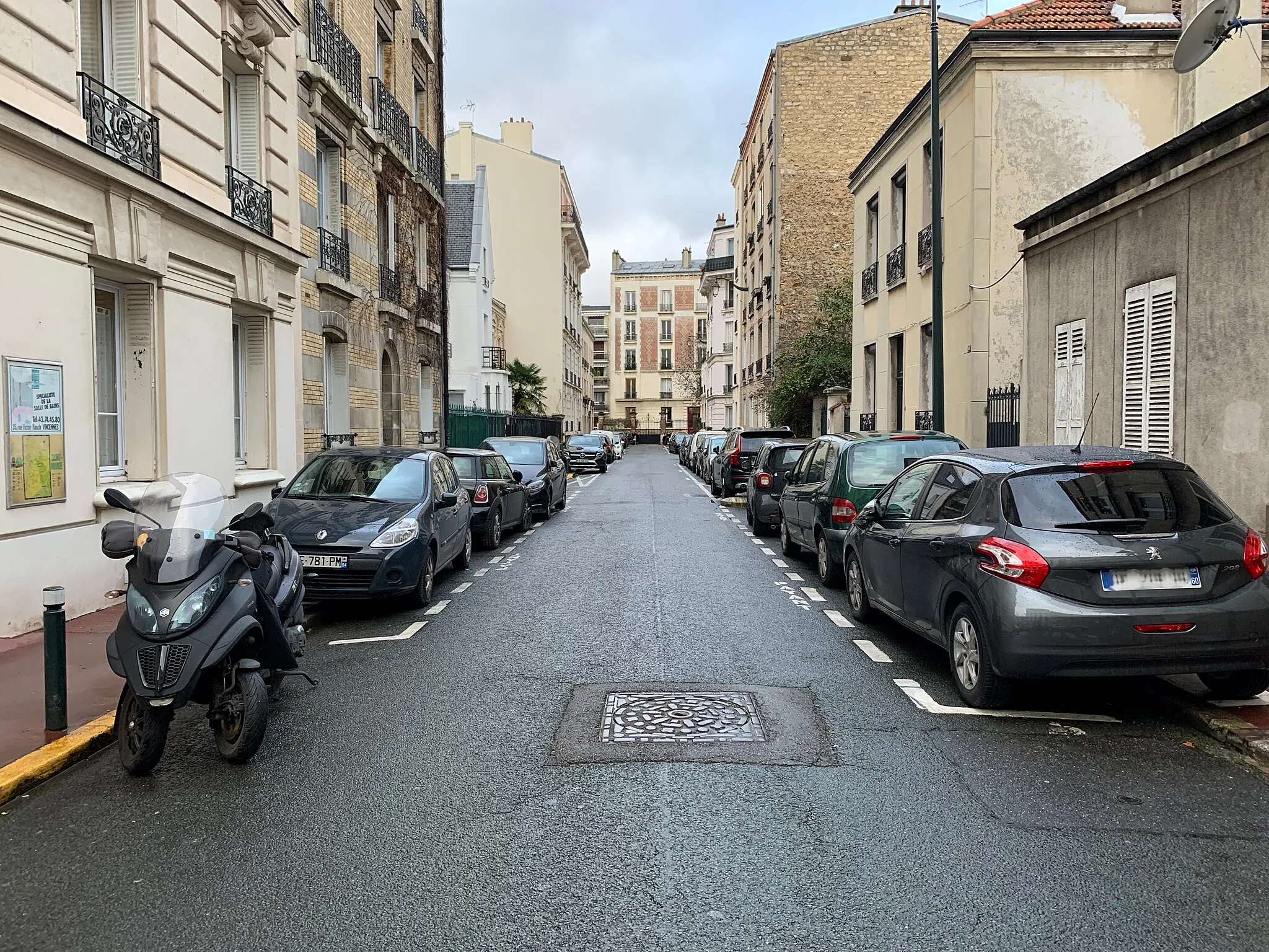 Photo showing: Rue Jolly, Saint-Mandé.