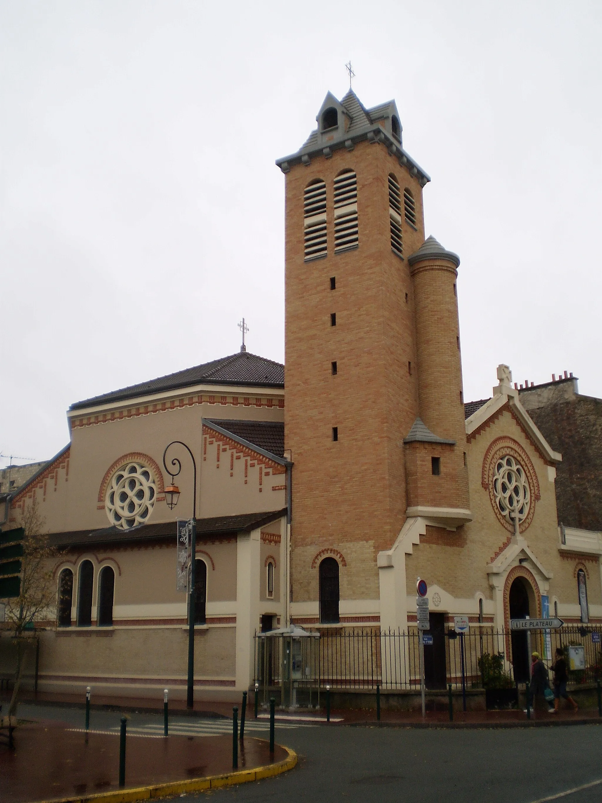 Photo showing: Saint André's church, Saint-Maurice, Val-de-Marne, Île-de-France, France