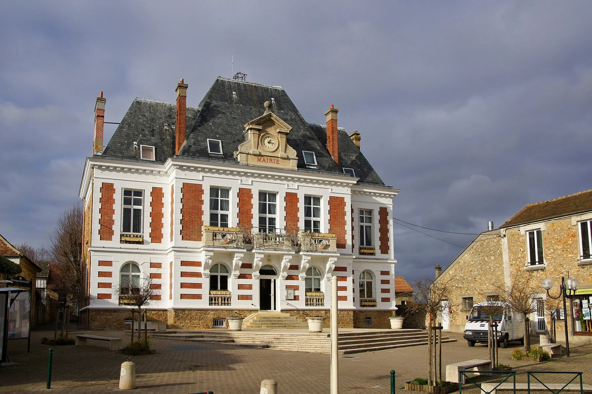 Photo showing: La mairie de Saulx Les Chartreux dans l'Essonne (1853).