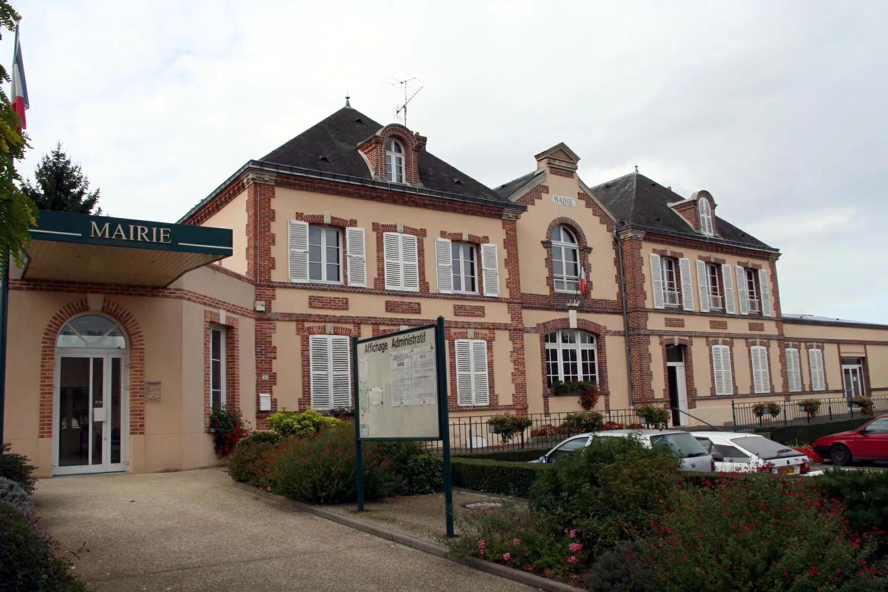 Photo showing: Mairie de Sonchamp - Yvelines (France)