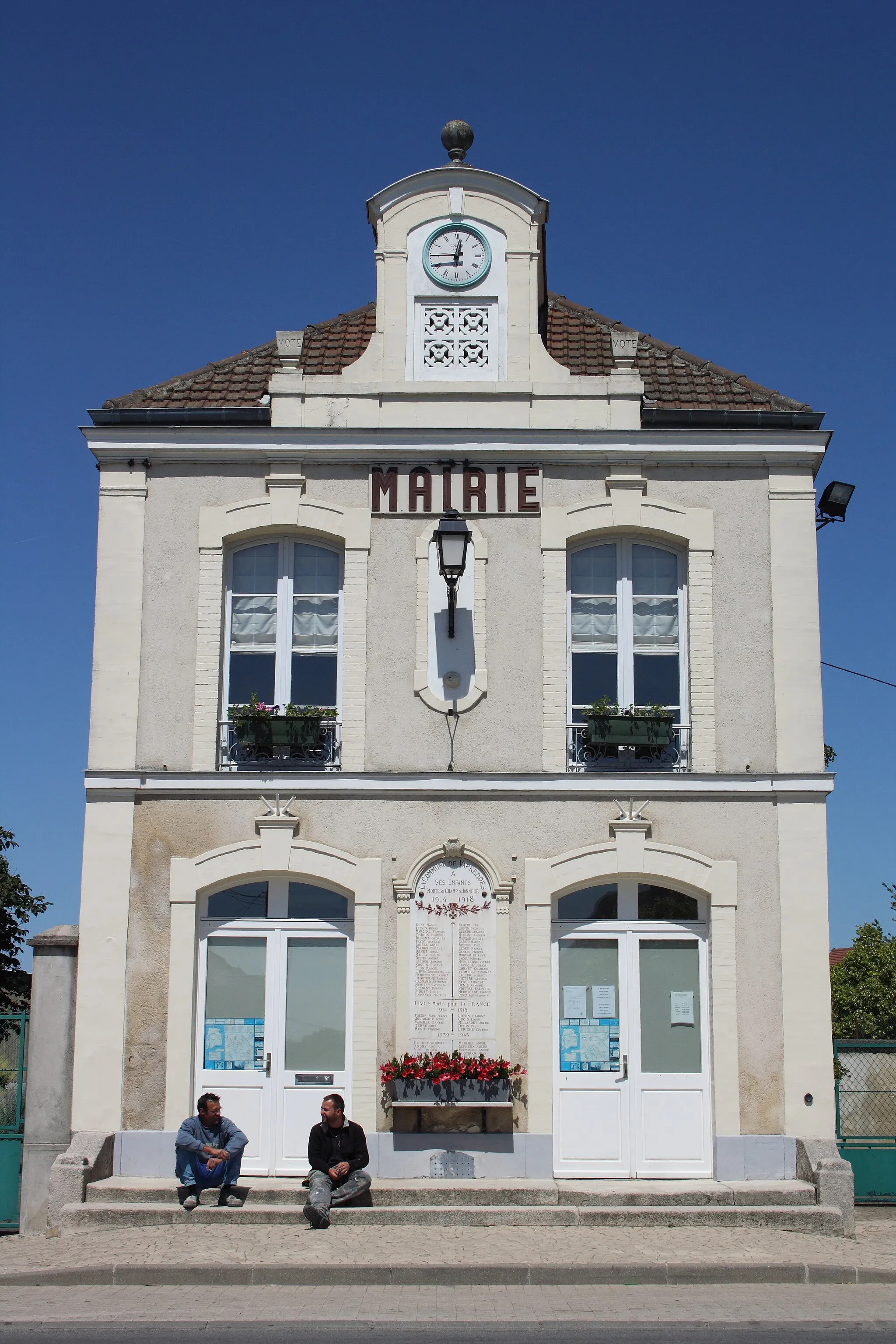 Photo showing: Rathaus in Varreddes
