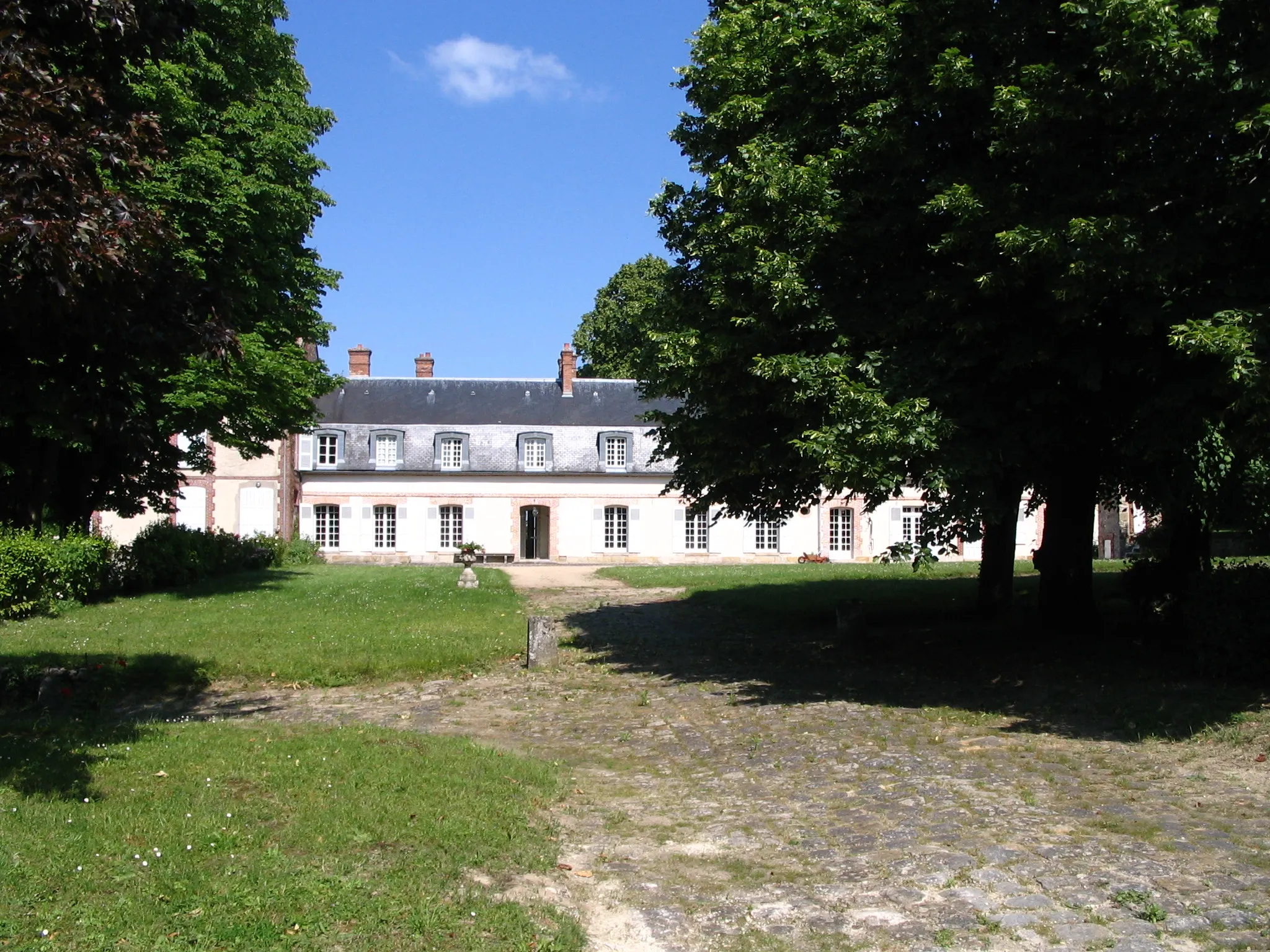 Photo showing: The Argeville castle, in Vernou-la-Celle-sur-Seine, Seine-et-Marne, France.