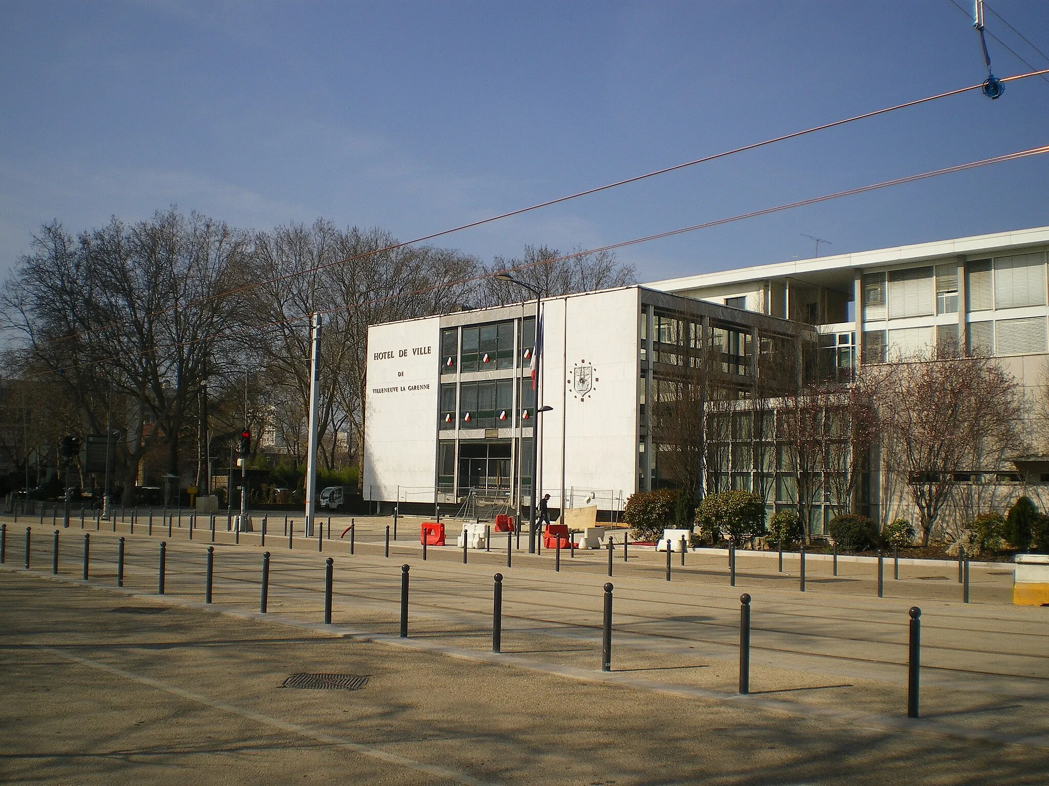 Photo showing: Mairie de Villeneuve la garenne