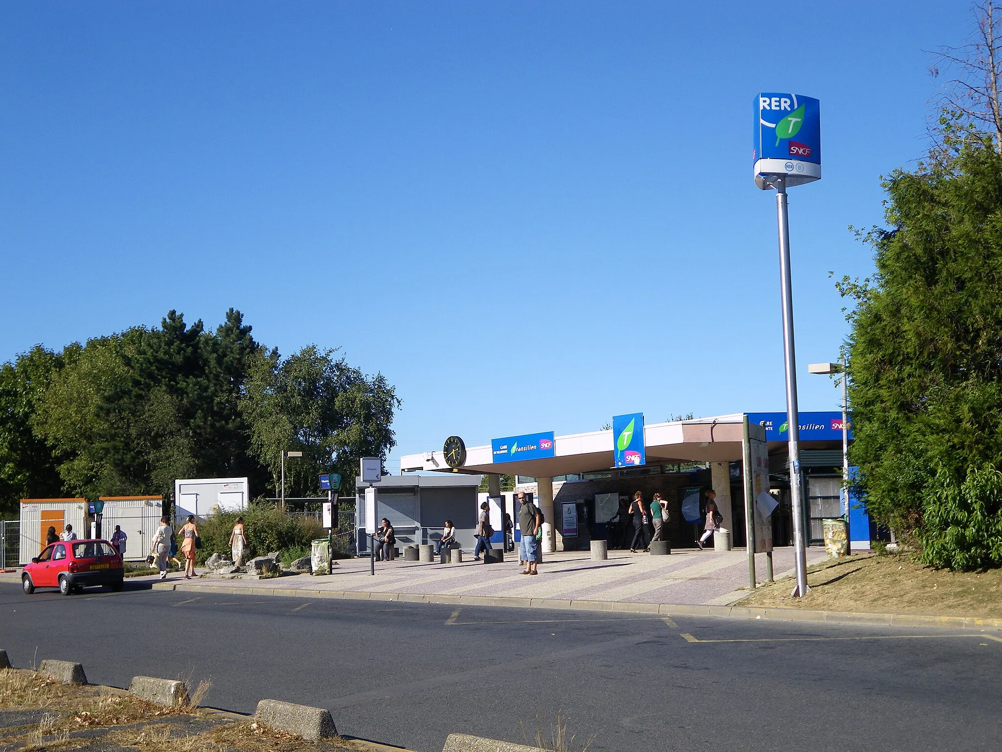 Photo showing: gare de Villepinte de l'exterieur