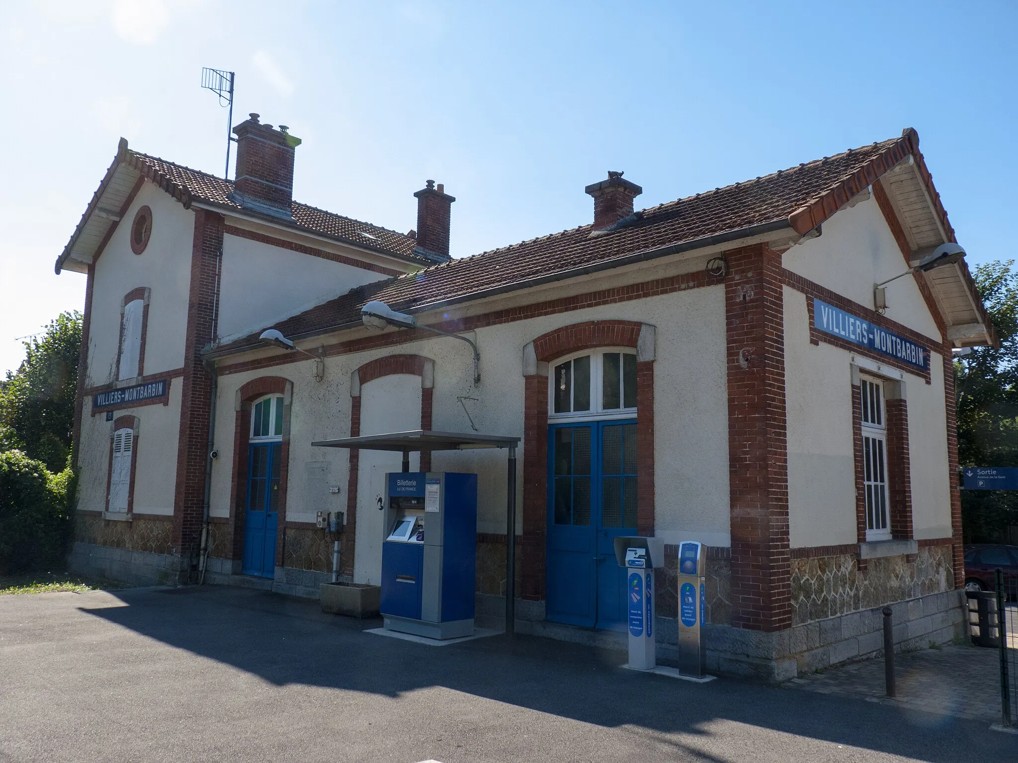 Photo showing: Gare de Villiers - Montbarbin
