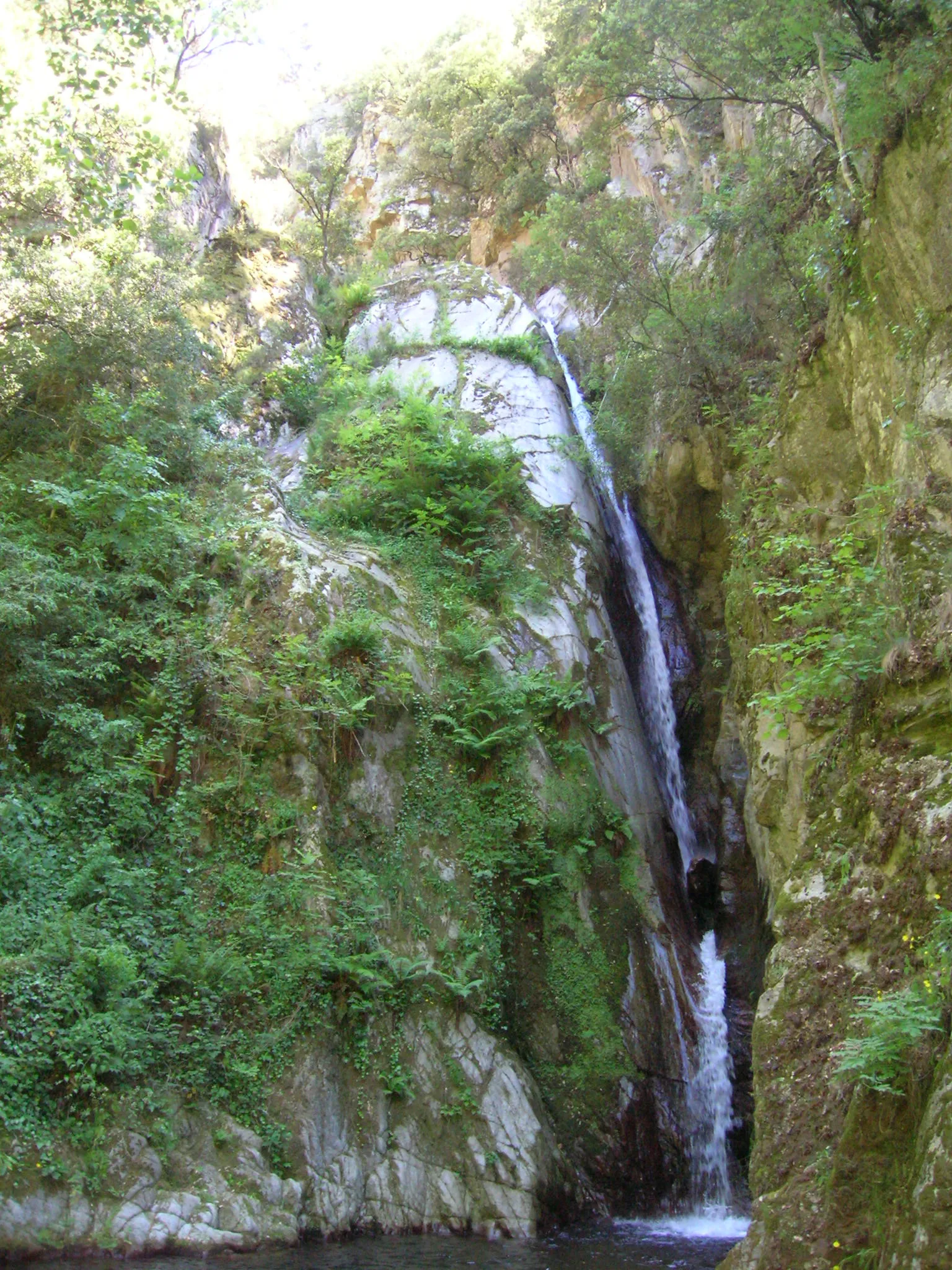 Photo showing: La cascade Salt de Maria Valenta à Arles-sur-Tech dans les Pyrénées-Orientales (France)