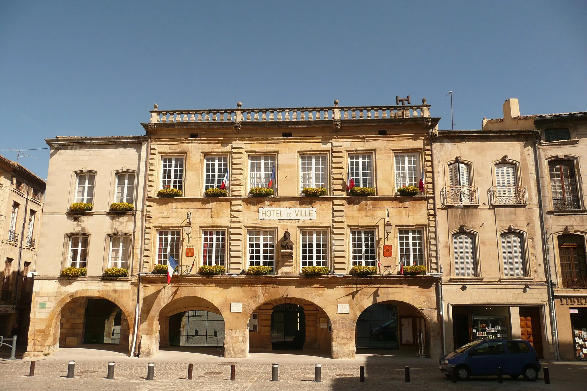 Photo showing: Hôtel de ville à Bagnols-sur-Cèze.