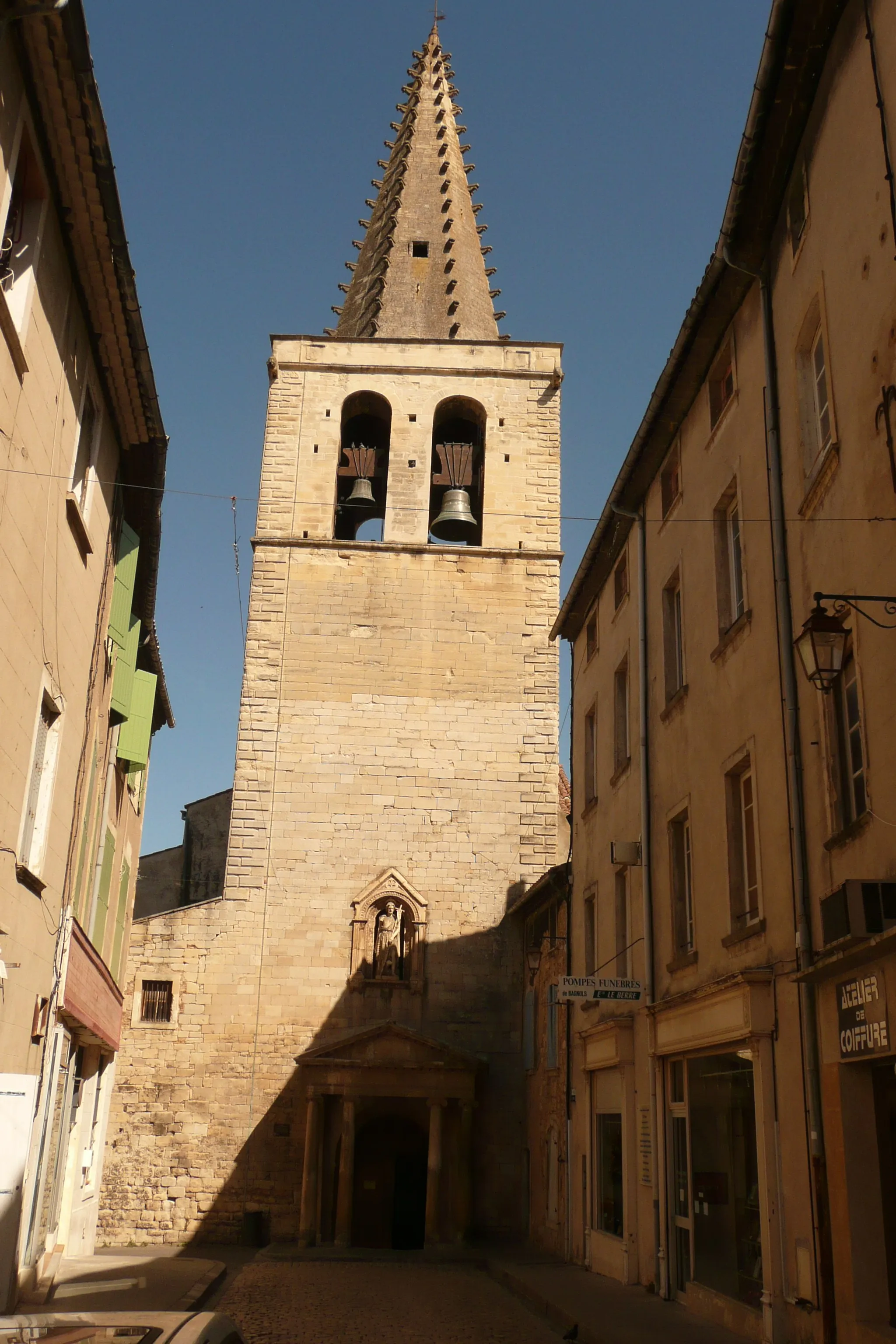 Photo showing: Eglise à Bagnols-sur-Cèze.