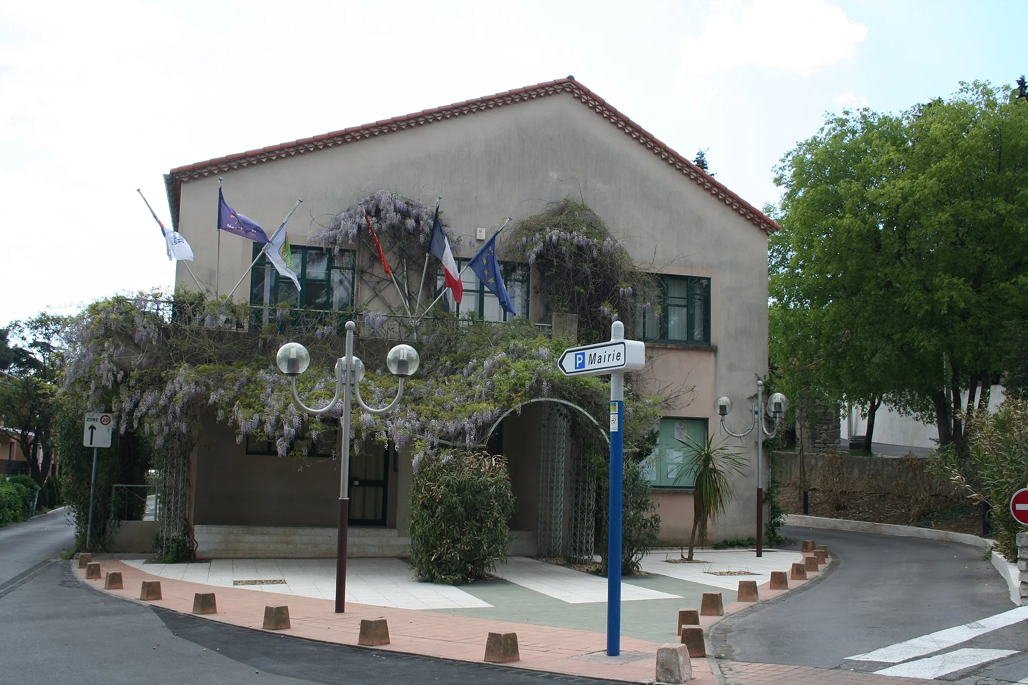 Photo showing: Cournonsec (Hérault) - mairie.