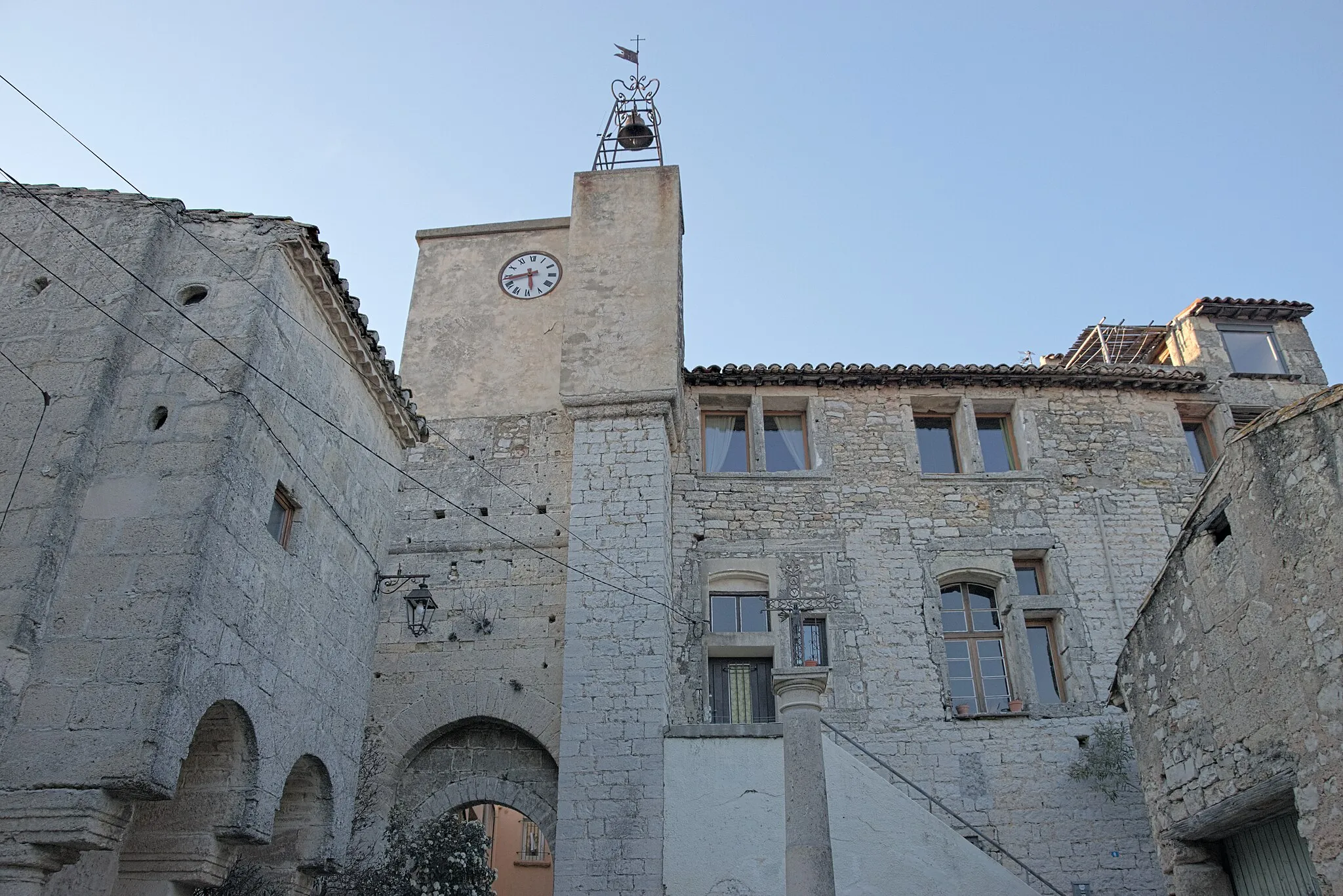 Photo showing: Castle of Cournonsec in the Hérault department. Built in the Middle Ages.