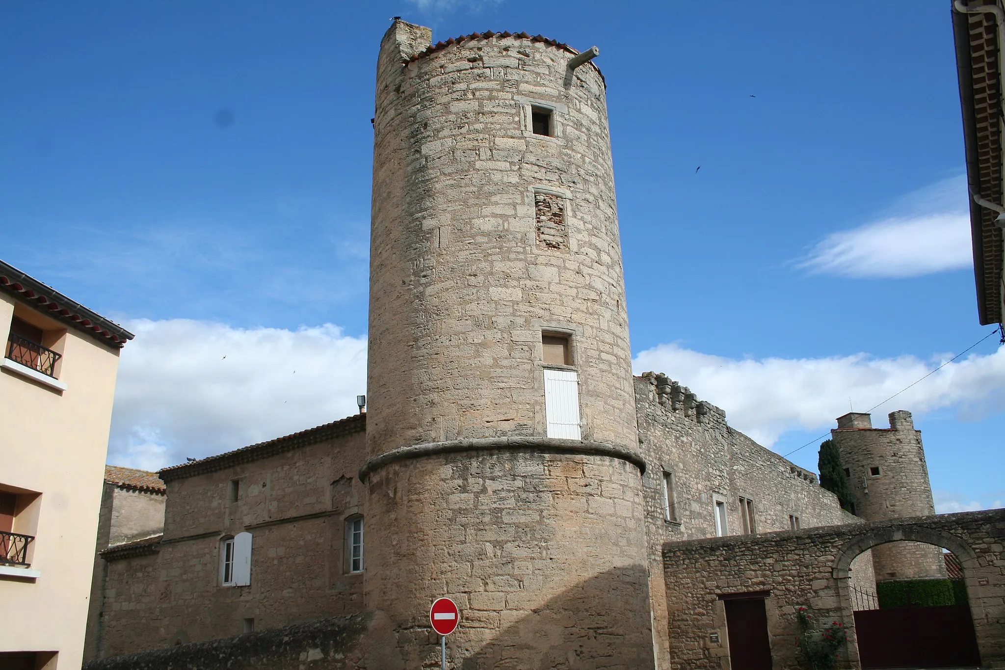 Photo showing: Maureilhan (Hérault) - château, façade est.