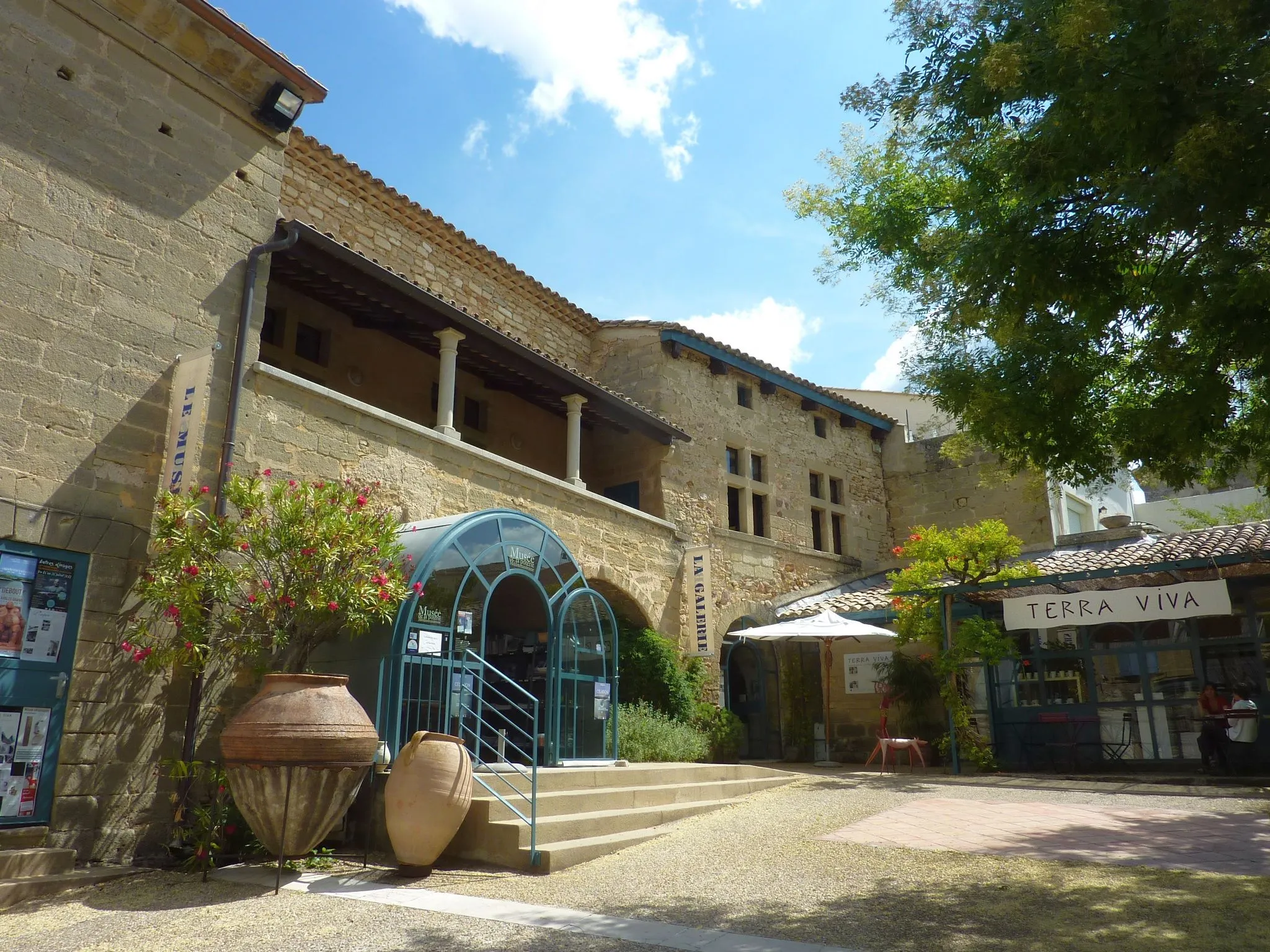 Photo showing: Musée de la poterie méditerranéenne, Saint-Quentin-la-Poterie