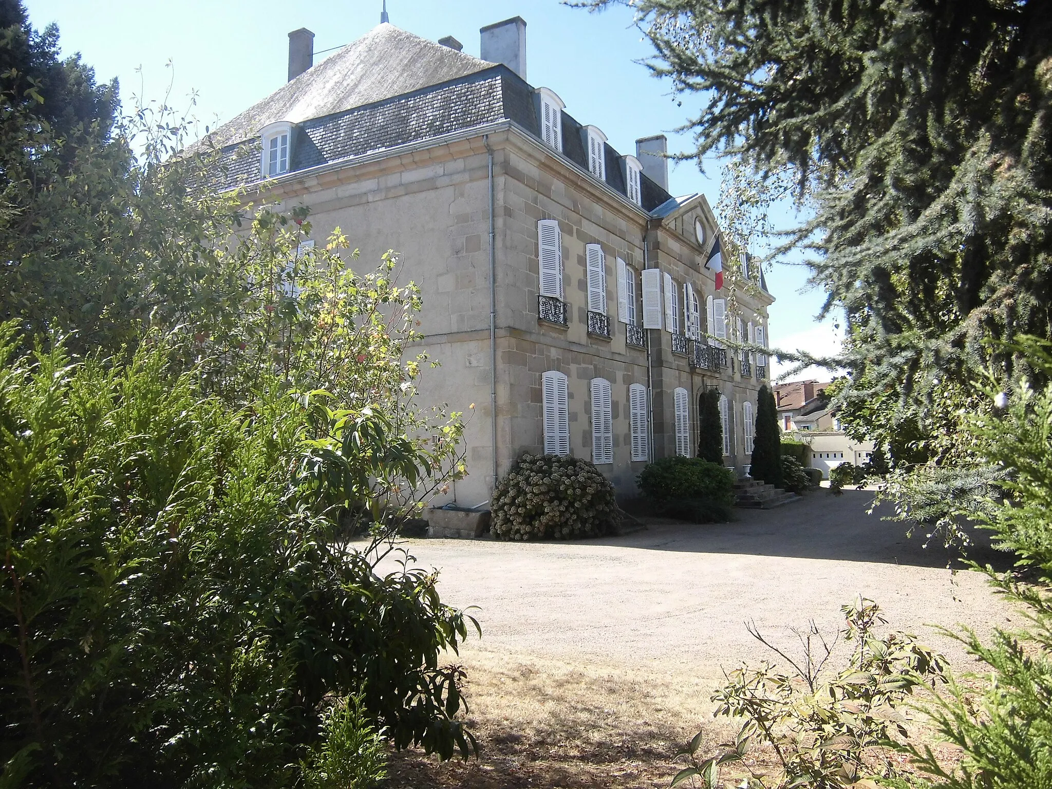 Photo showing: Sous-préfecture de Bellac