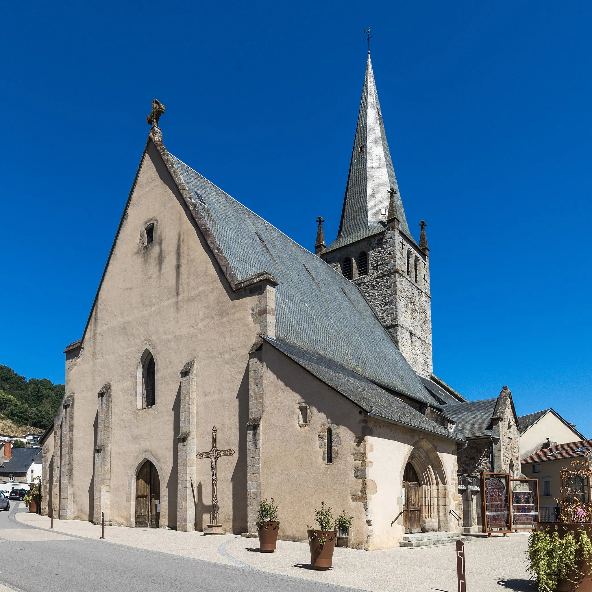 Photo showing: Église Saint-Germain-de-Constantinople de Bort-les-Orgues