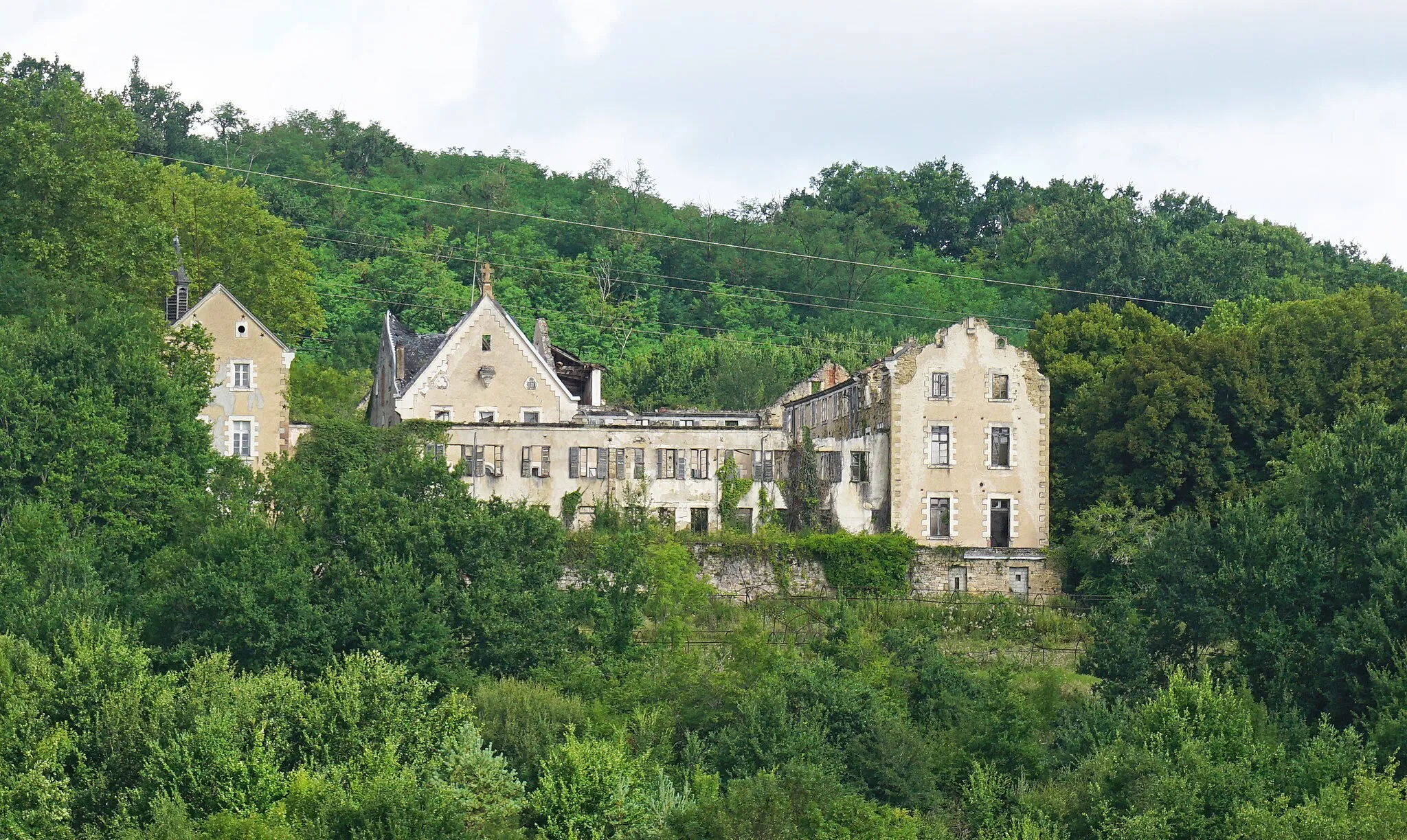 Photo showing: Les ruines de Notre-Dame de la Cabane à Cublac.