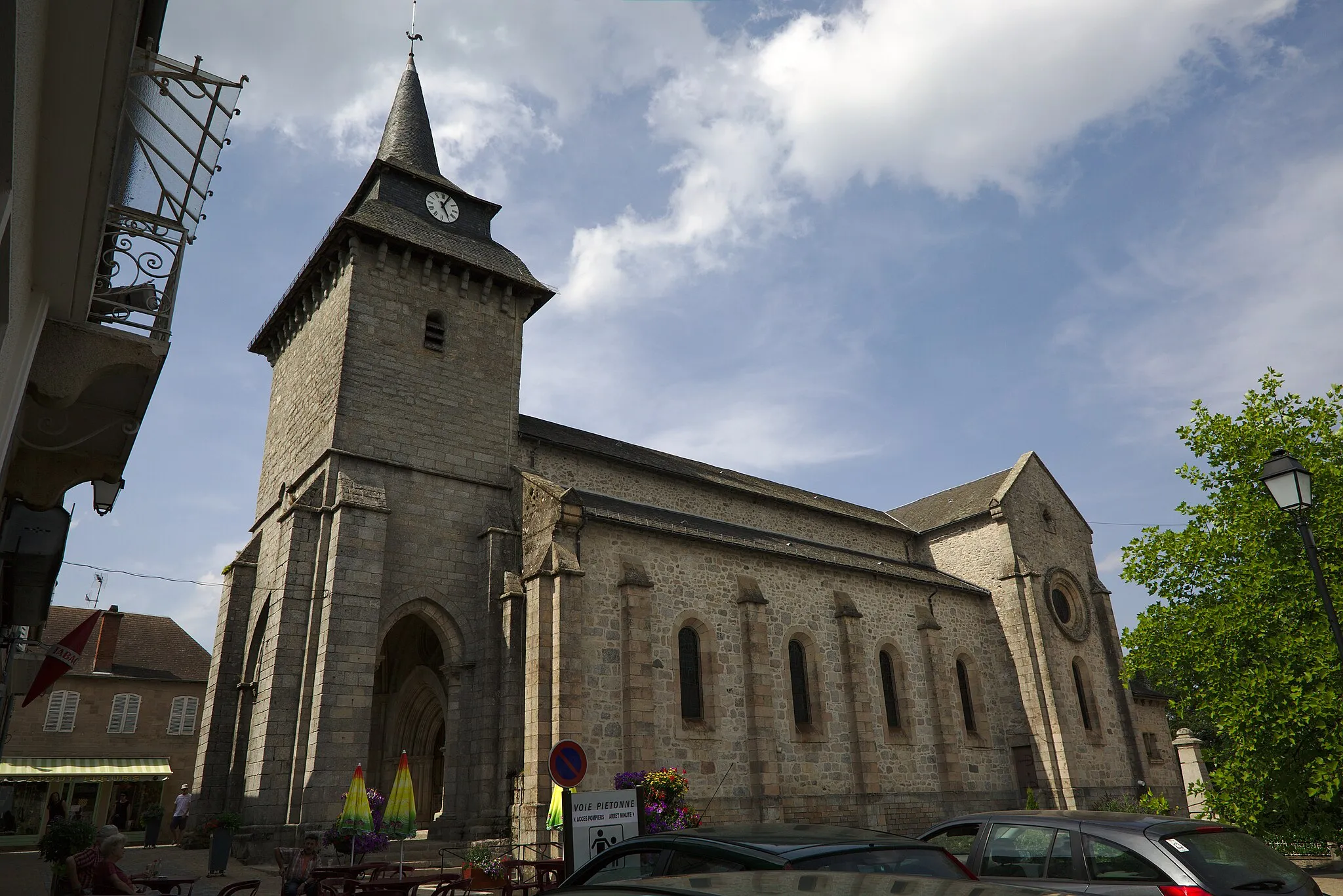 Photo showing: Église Saint-Antoine-l'Ermite d'Égletons