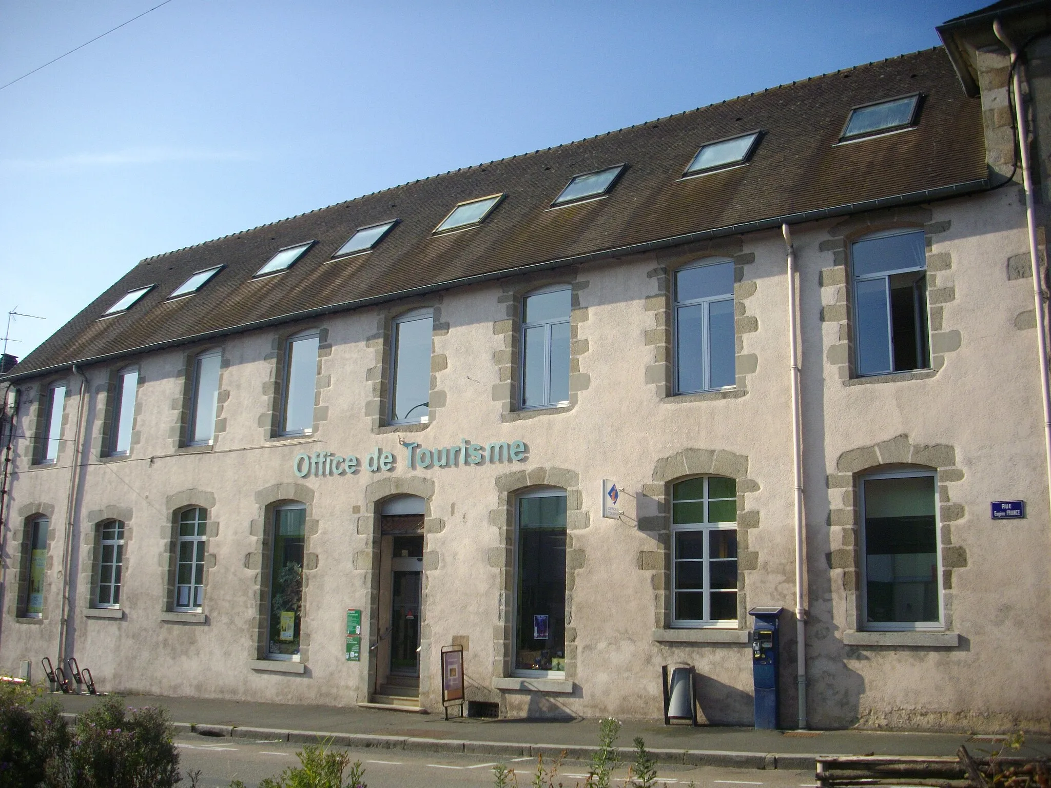 Photo showing: Tourist information centre of Guéret (Creuse, France)