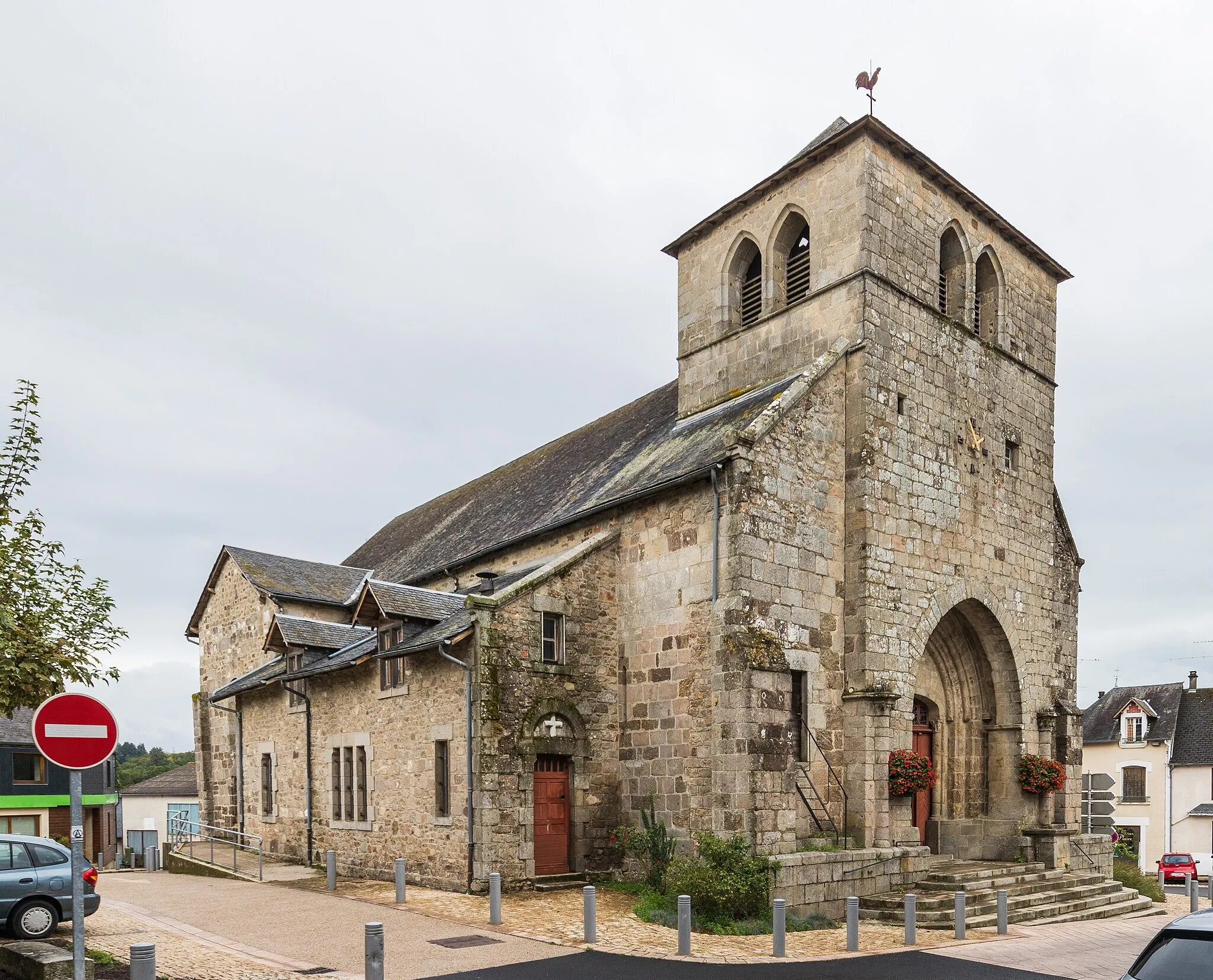 Photo showing: Église Saint-Étienne de Neuvic