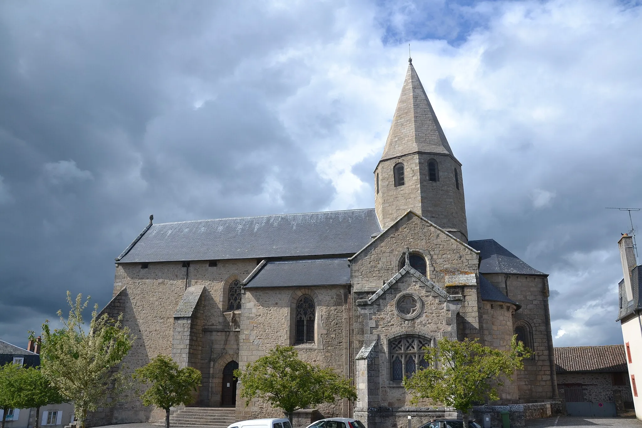 Photo showing: This building is indexed in the base Mérimée, a database of architectural heritage maintained by the French Ministry of Culture, under the reference PA00100403 .