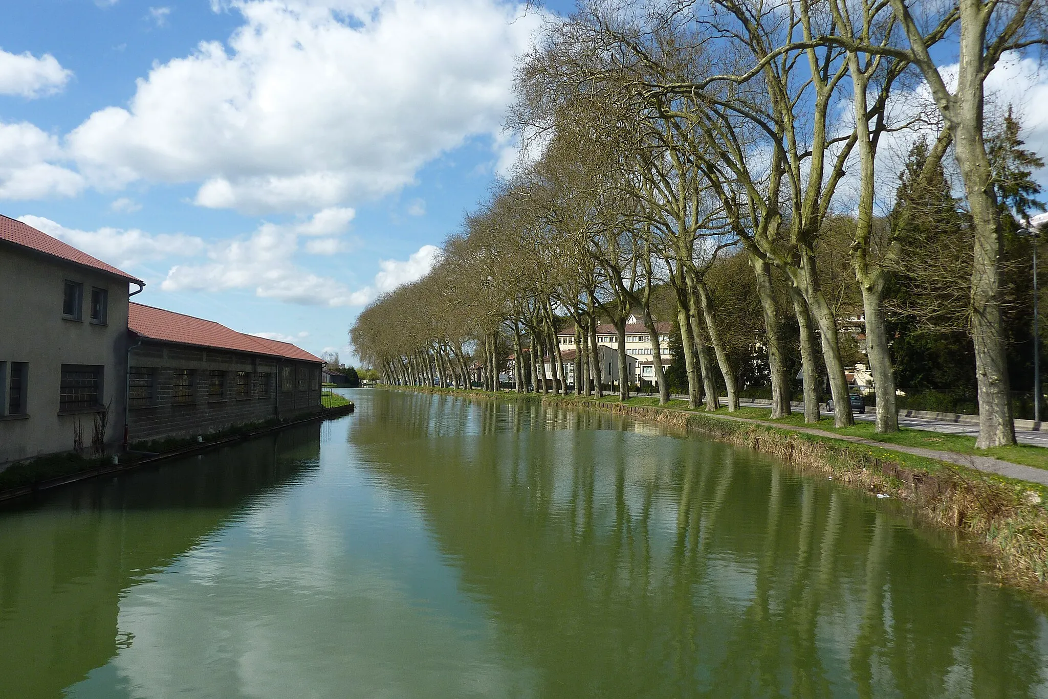Photo showing: Canal de la Marne au Rhin à Bar-le-Duc.