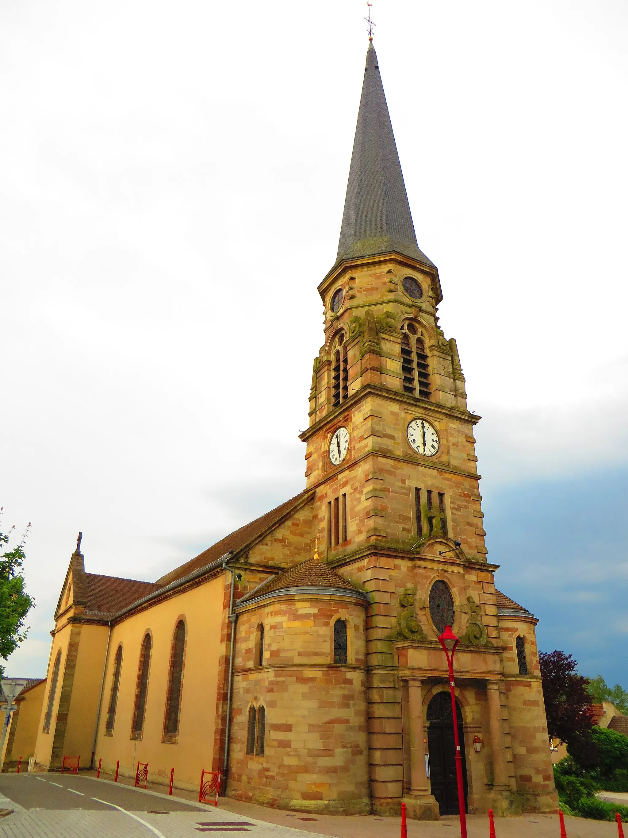 Photo showing: Hambach Église Saint-Hubert