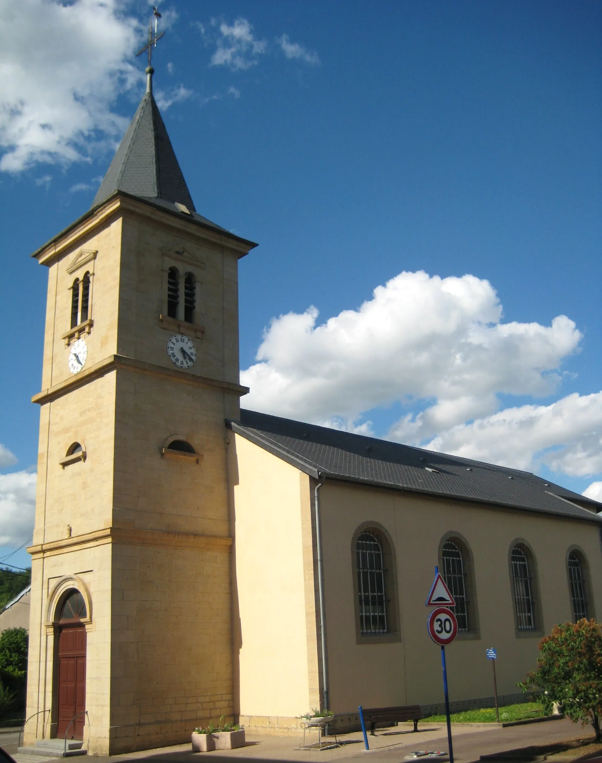 Photo showing: DescriptionEglise Homécourt.jpg

Église d'Homécourt
Date

18 May 2009
Source

mon appareil photo
Author

Aimelaime