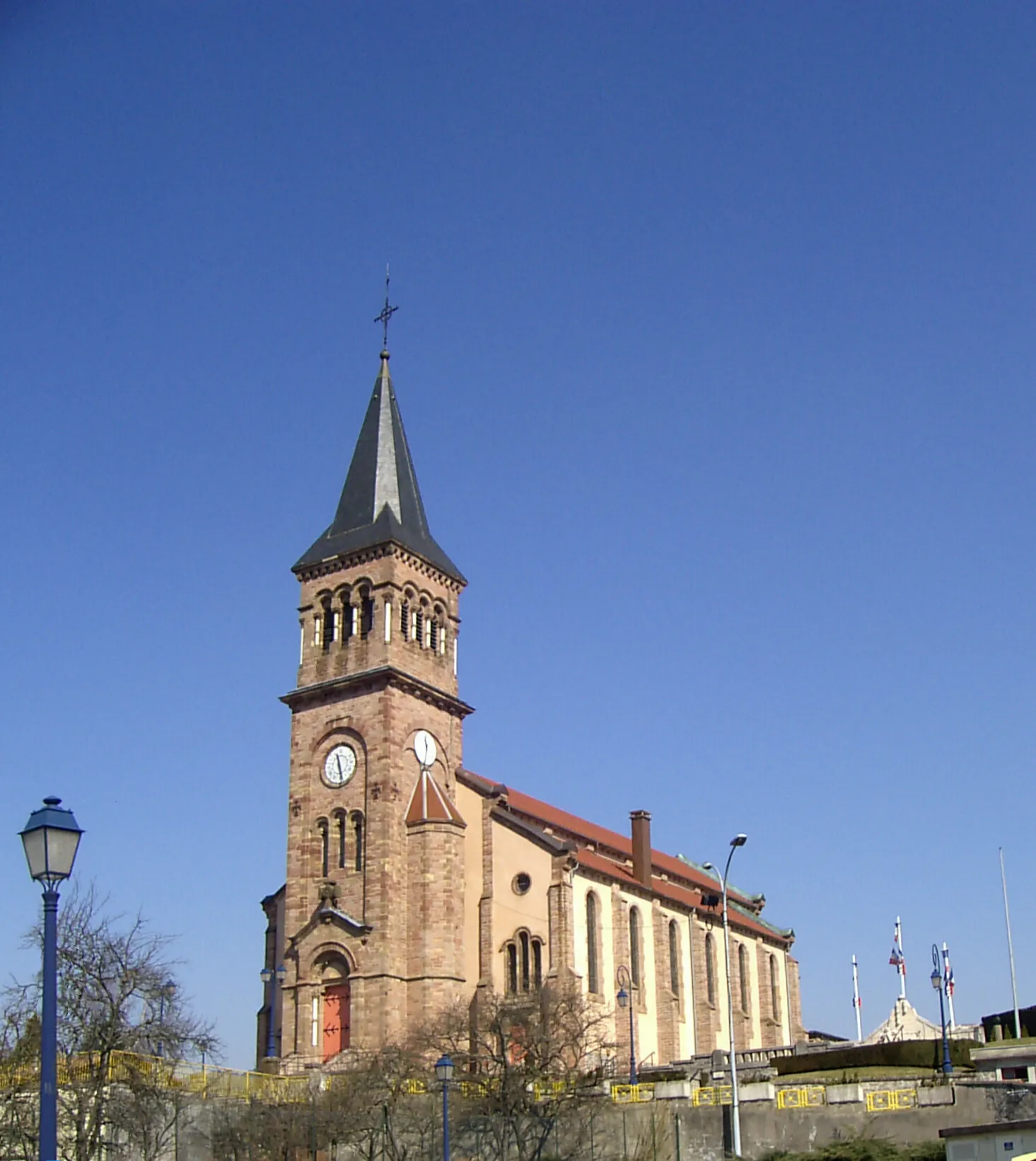 Photo showing: L'église Saint-Jean-Baptiste á Thillot