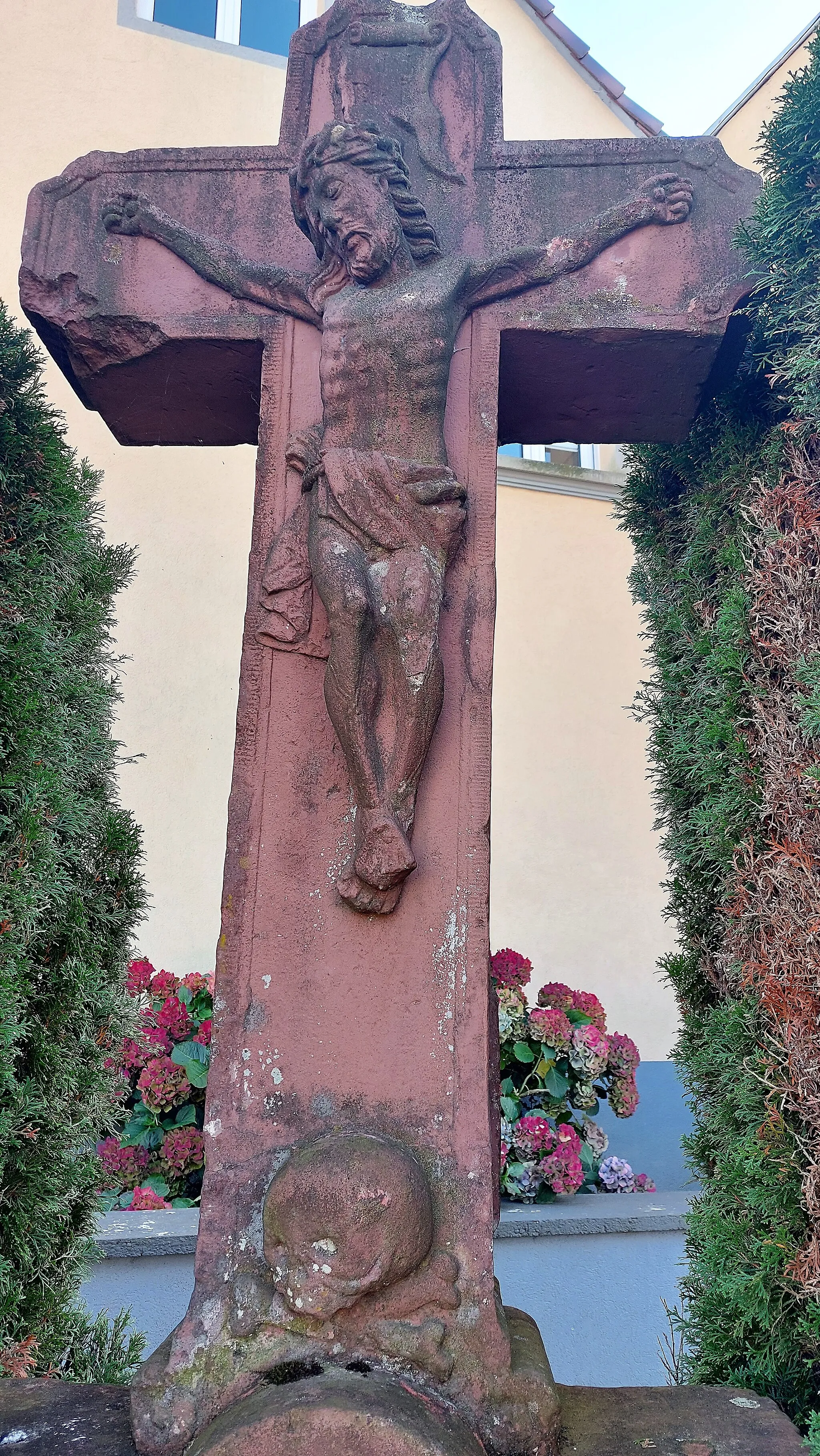 Photo showing: Crucifix Grand rue à Lemberg (Moselle)