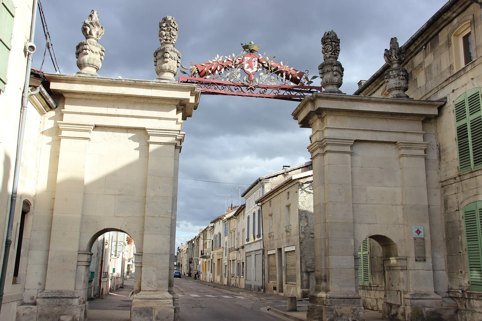 Photo showing: La Porte de France