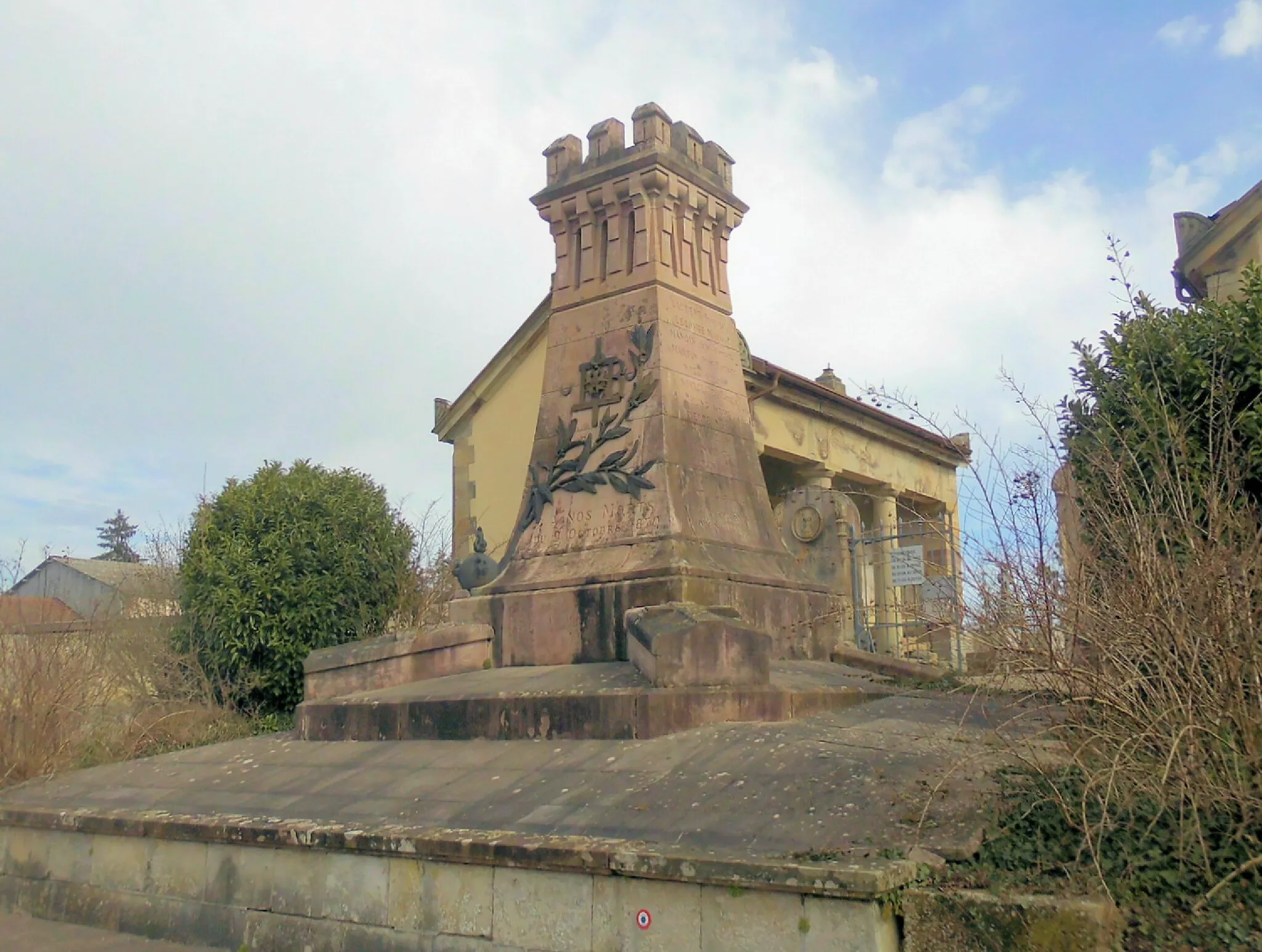 Photo showing: Le monument aux morts de la guerre de 1870-1871 à Rambervillers