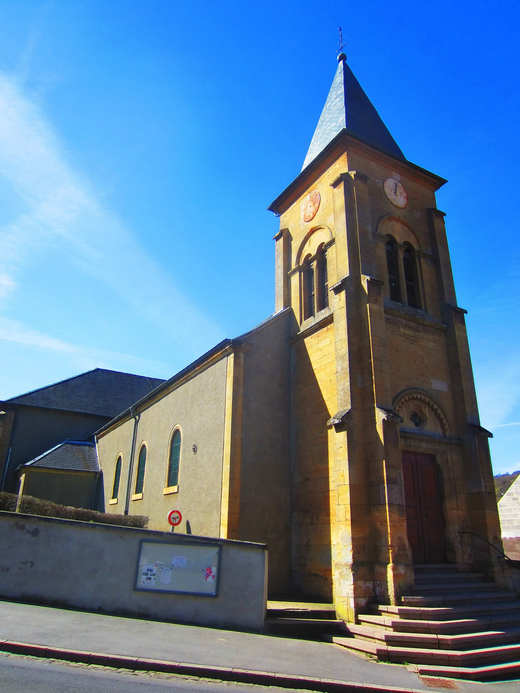 Photo showing: Rehon church