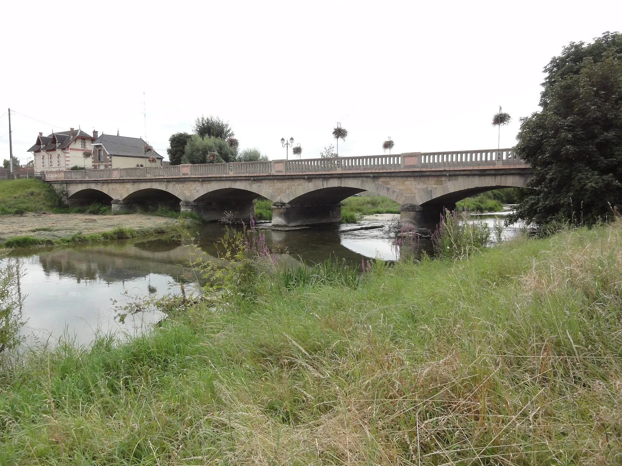 Photo showing: Revigny-sur-Ornain (Meuse) pont sur l'Ornain