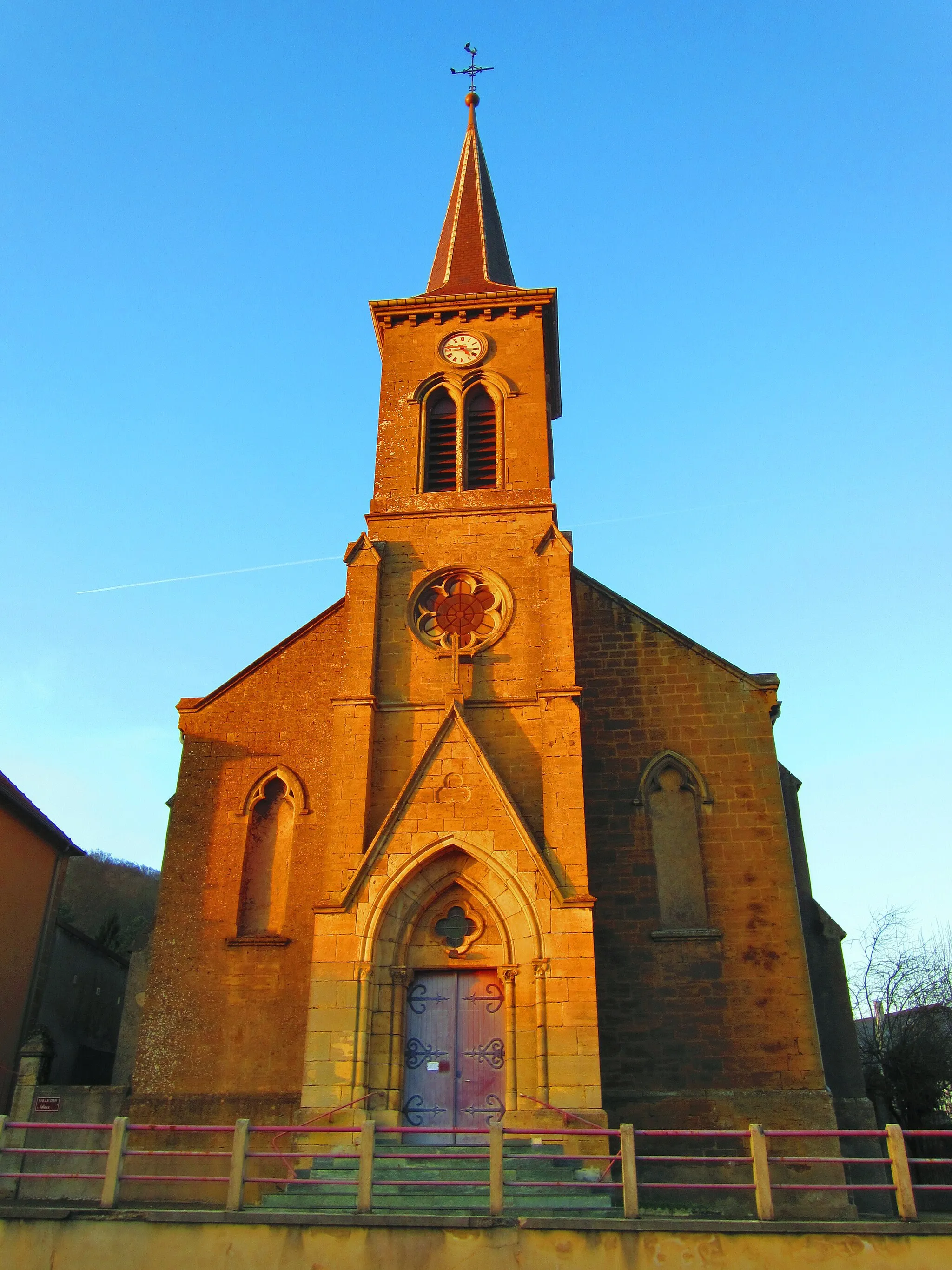 Photo showing: Saulnes church