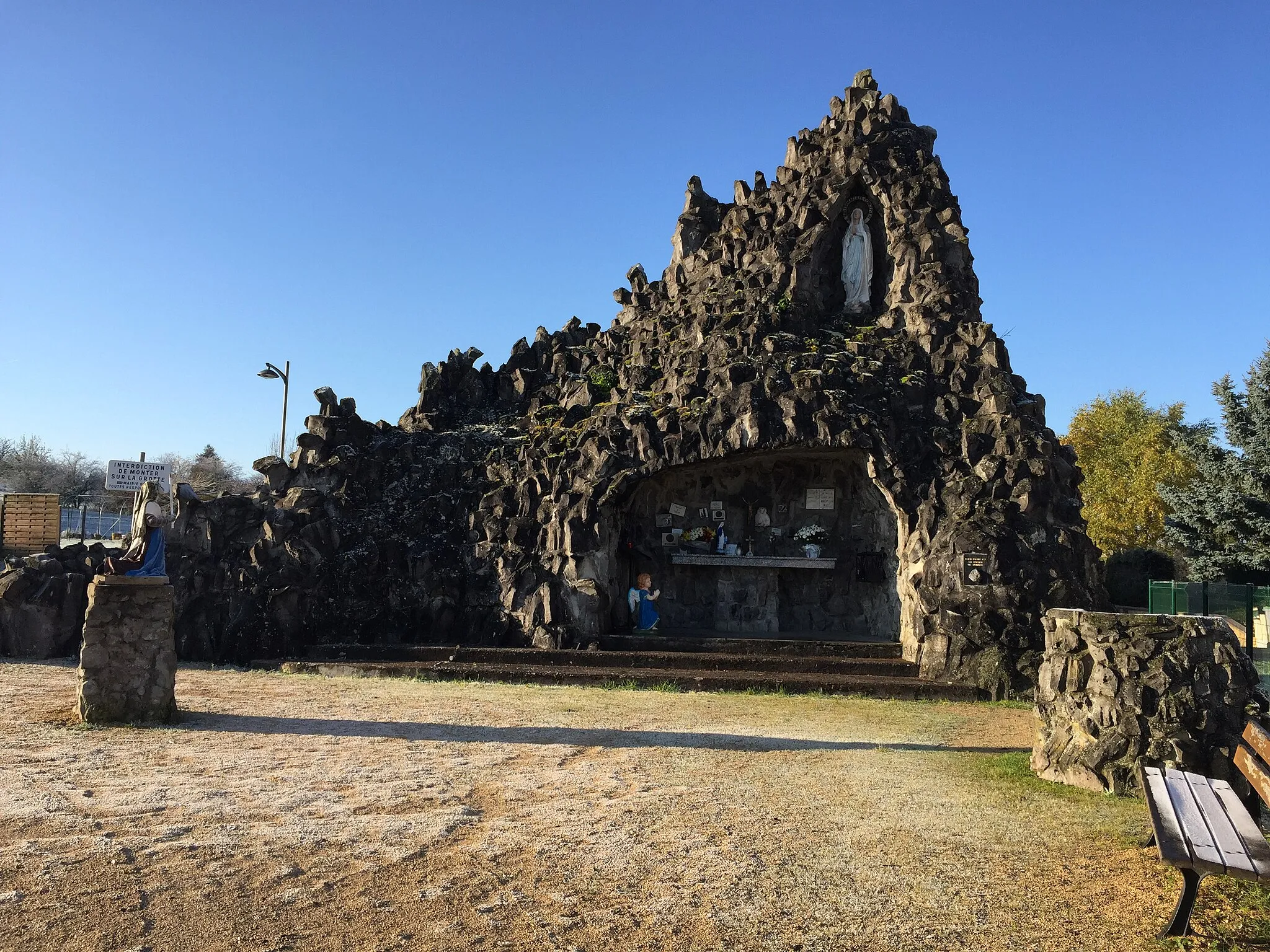 Photo showing: Photo de la grotte de Seingbouse