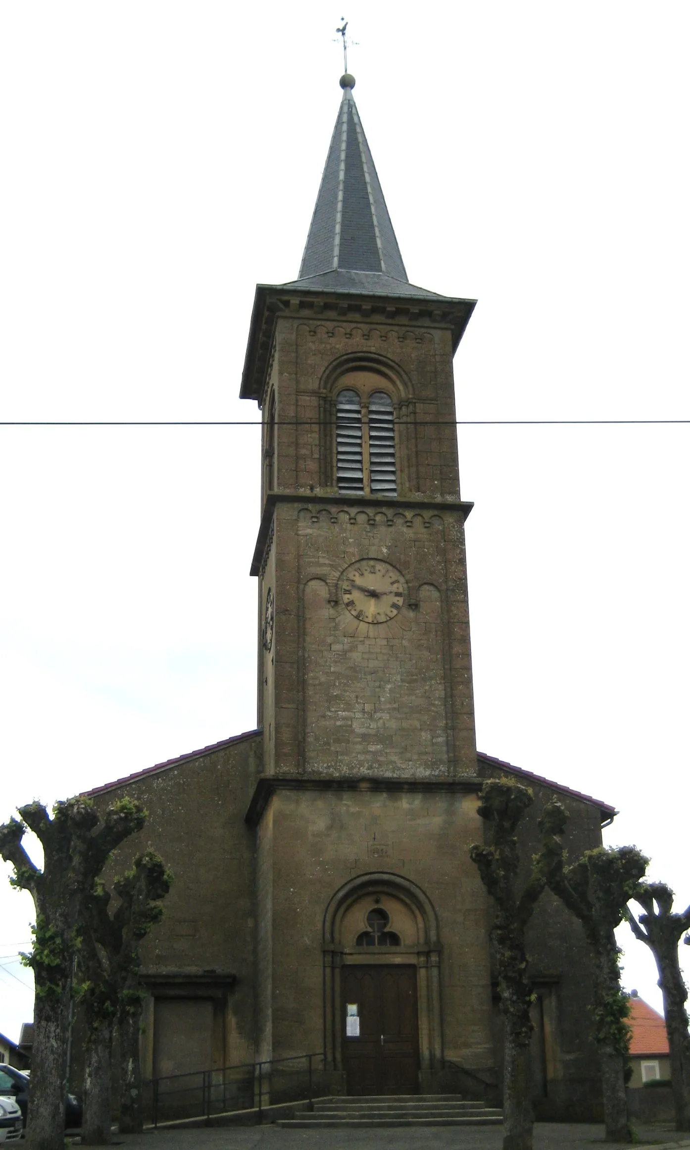 Photo showing: DescriptionEglise Trieux.jpg

Eglise de Trieux
Date

16 May 2009
Source

mon appareil photo
Author

Aimelaime