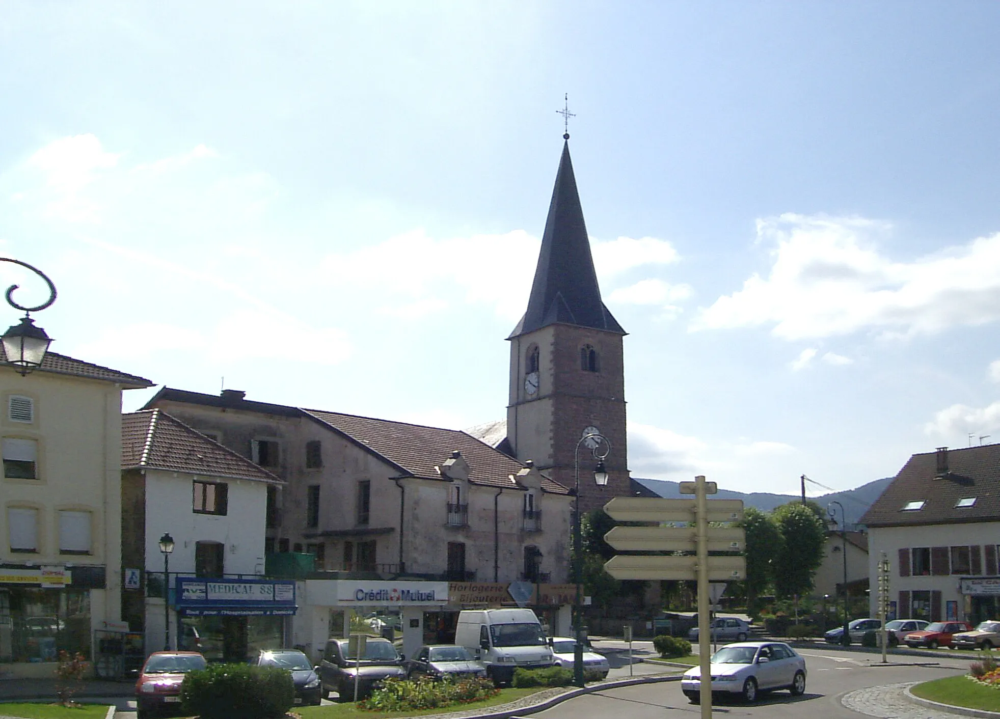 Photo showing: Place de la Libération á Vagney