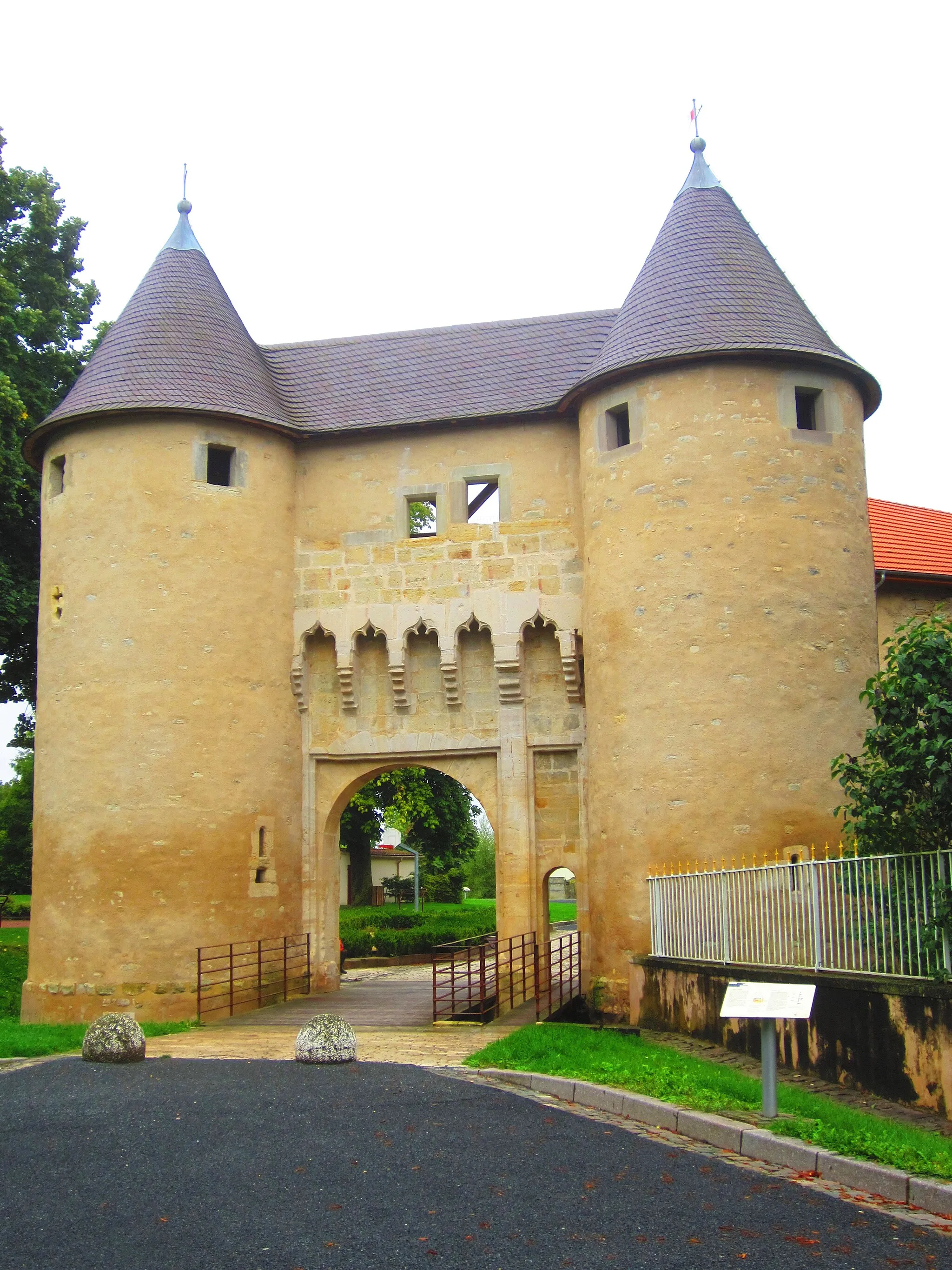 Photo showing: Chateau Vic Seille