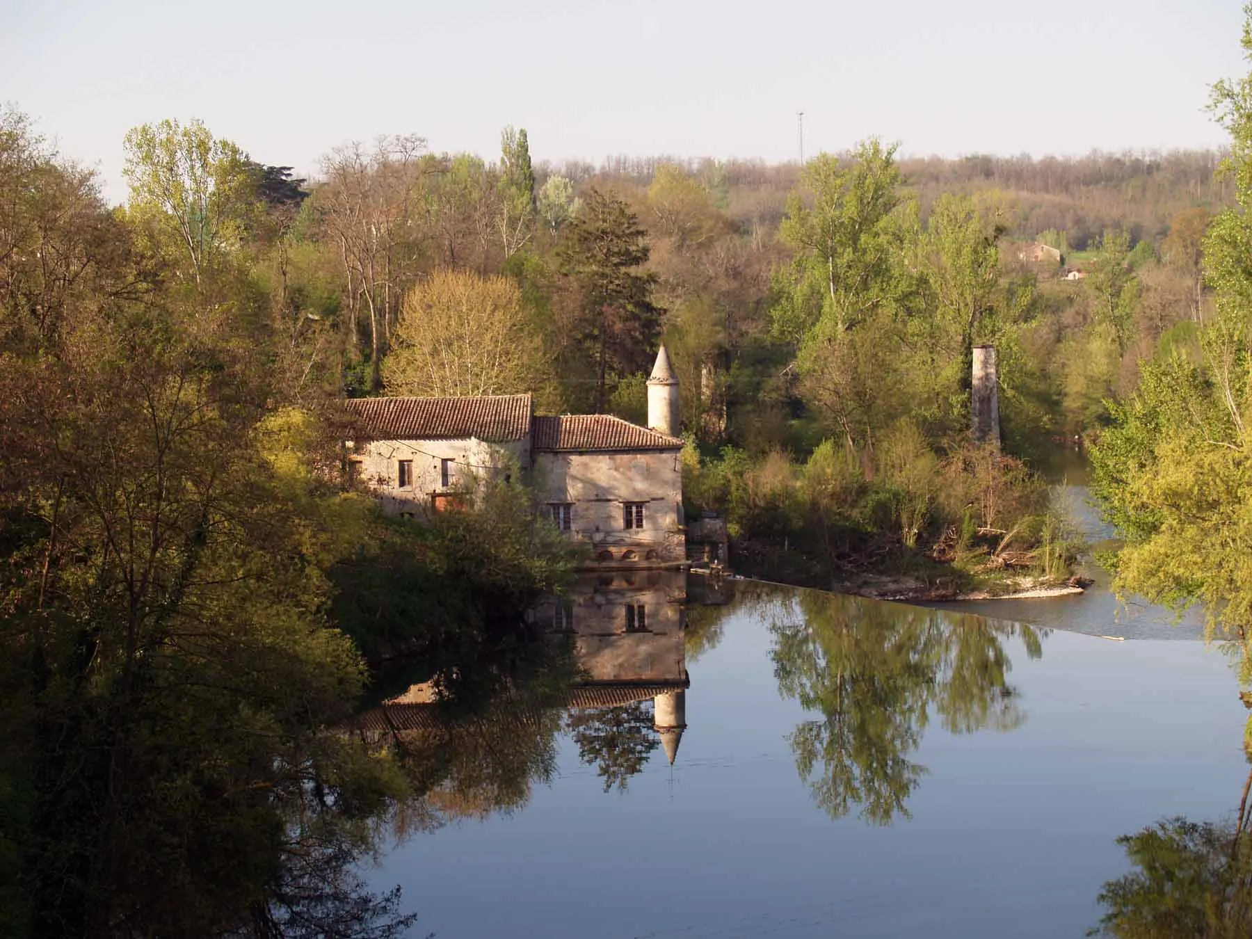 Photo showing: Le moulin de Briatexte (Tarn - France) sur le Dadou.