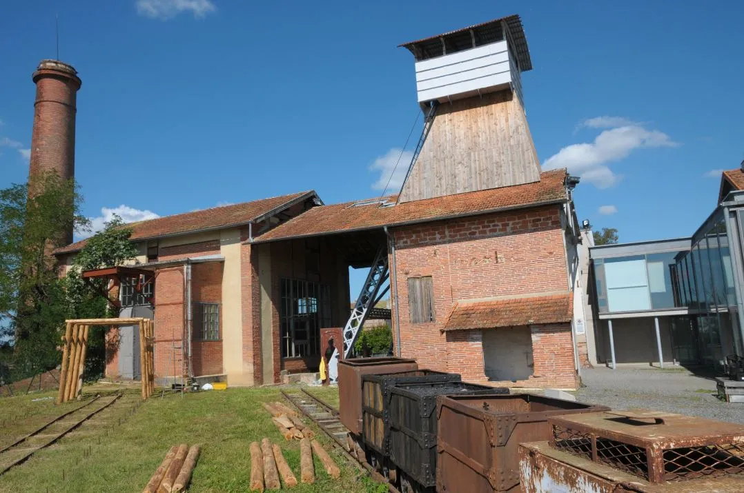 Photo showing: ancien puits n°2, Musée-mine départemental de Cagnac-les-Mines, 2014, PT