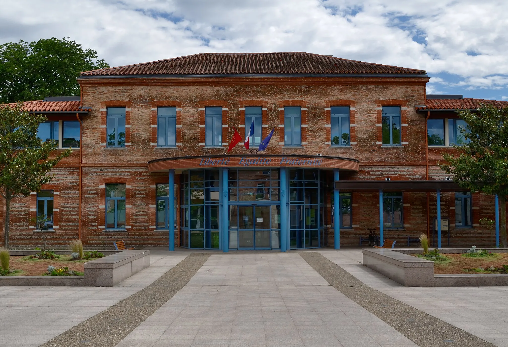 Photo showing: Town hall of Castanet-Tolosan (Midi-Pyrénée, France)