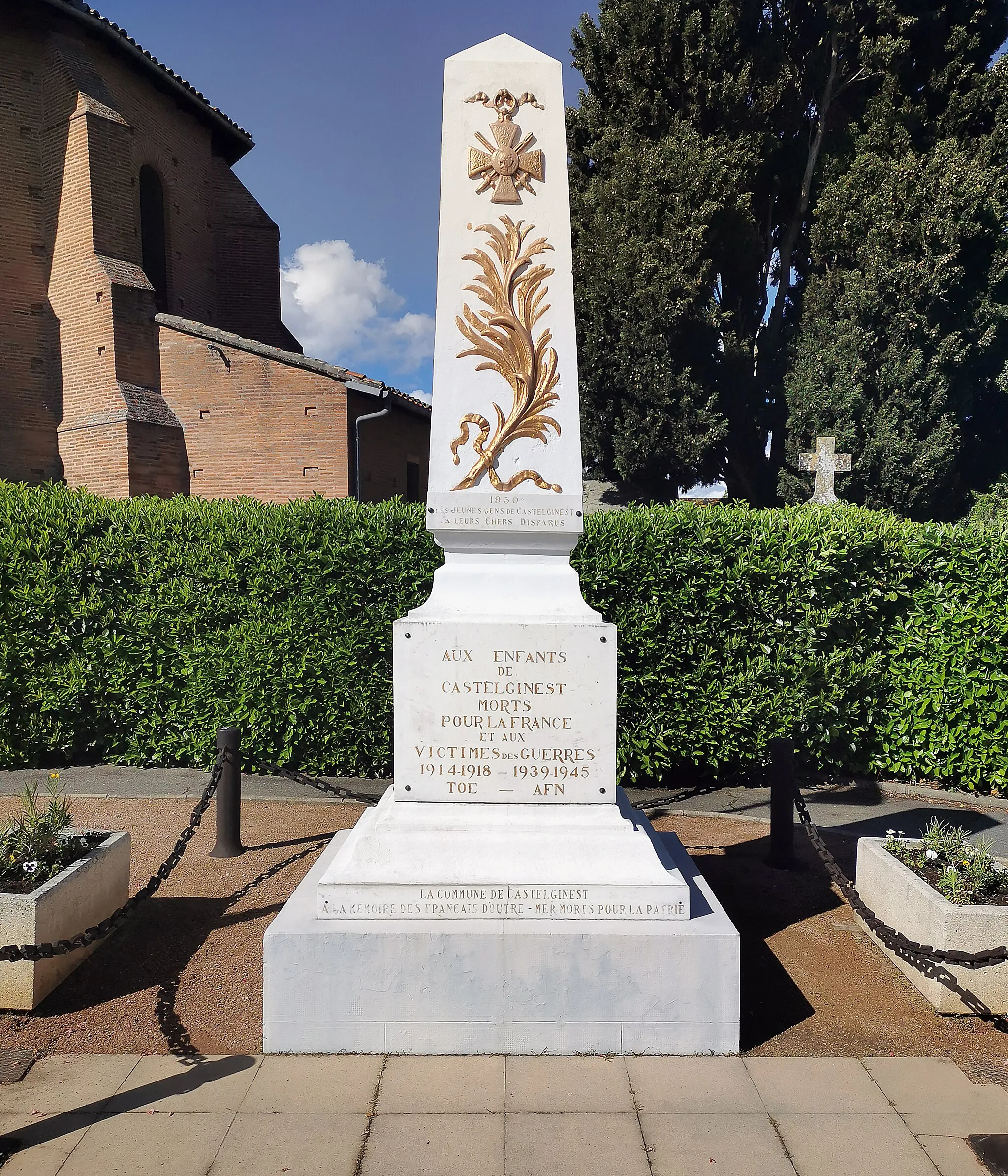 Photo showing: Castelginest - War memorial