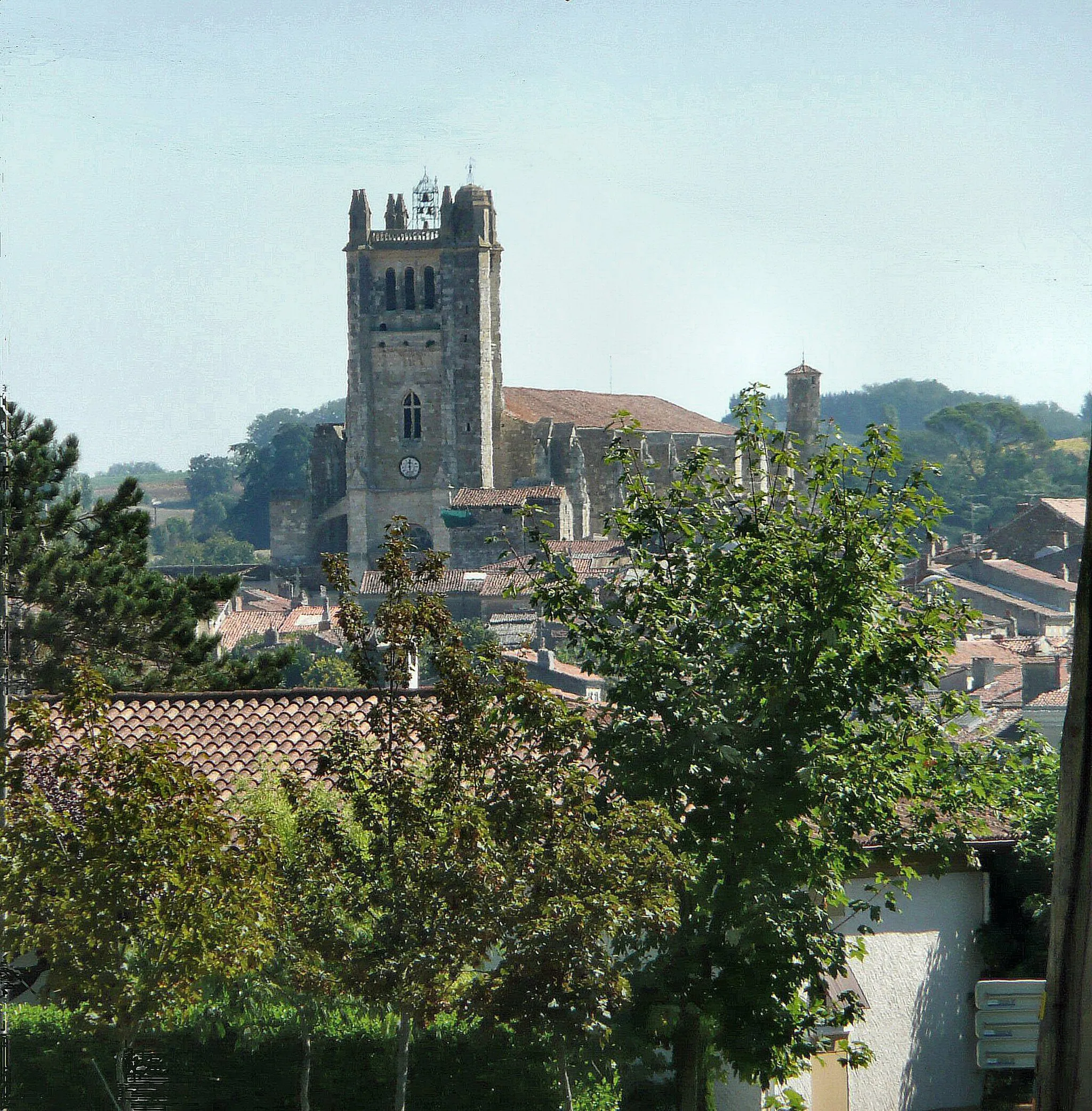 Photo showing: Vue de Condom depuis la route de Fourcès