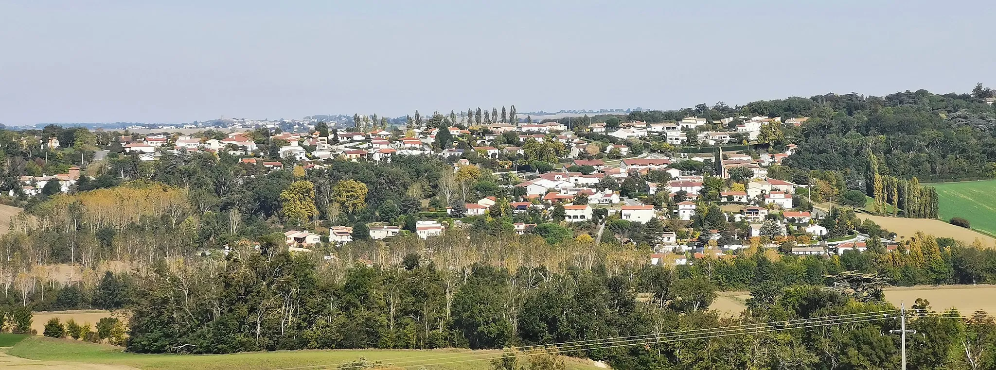 Photo showing: Drémil-Lafage, Haute-Garonne France - seen from the Montauriol district
