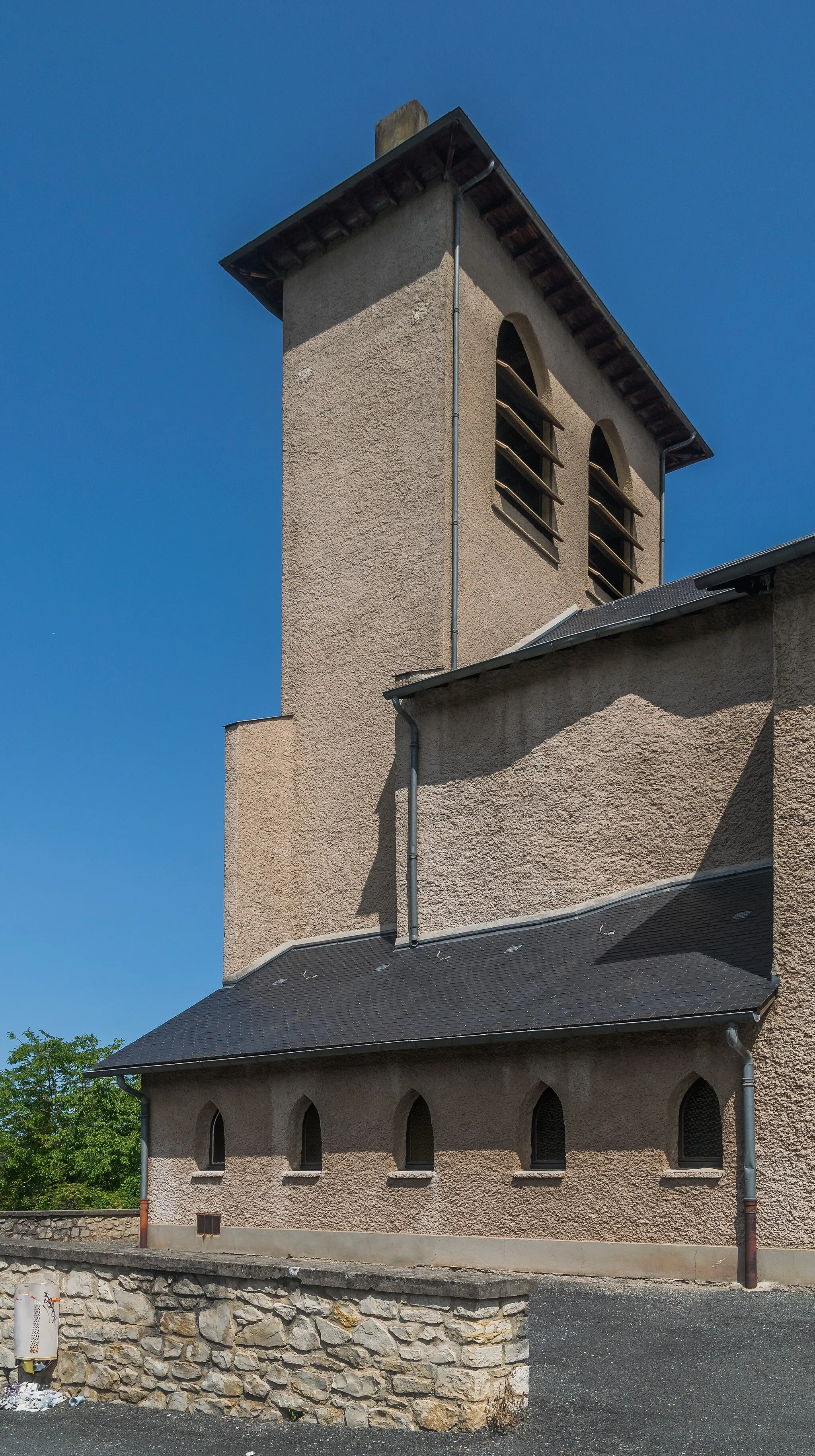 Photo showing: Bell tower of the church in Firmi, Aveyron, France