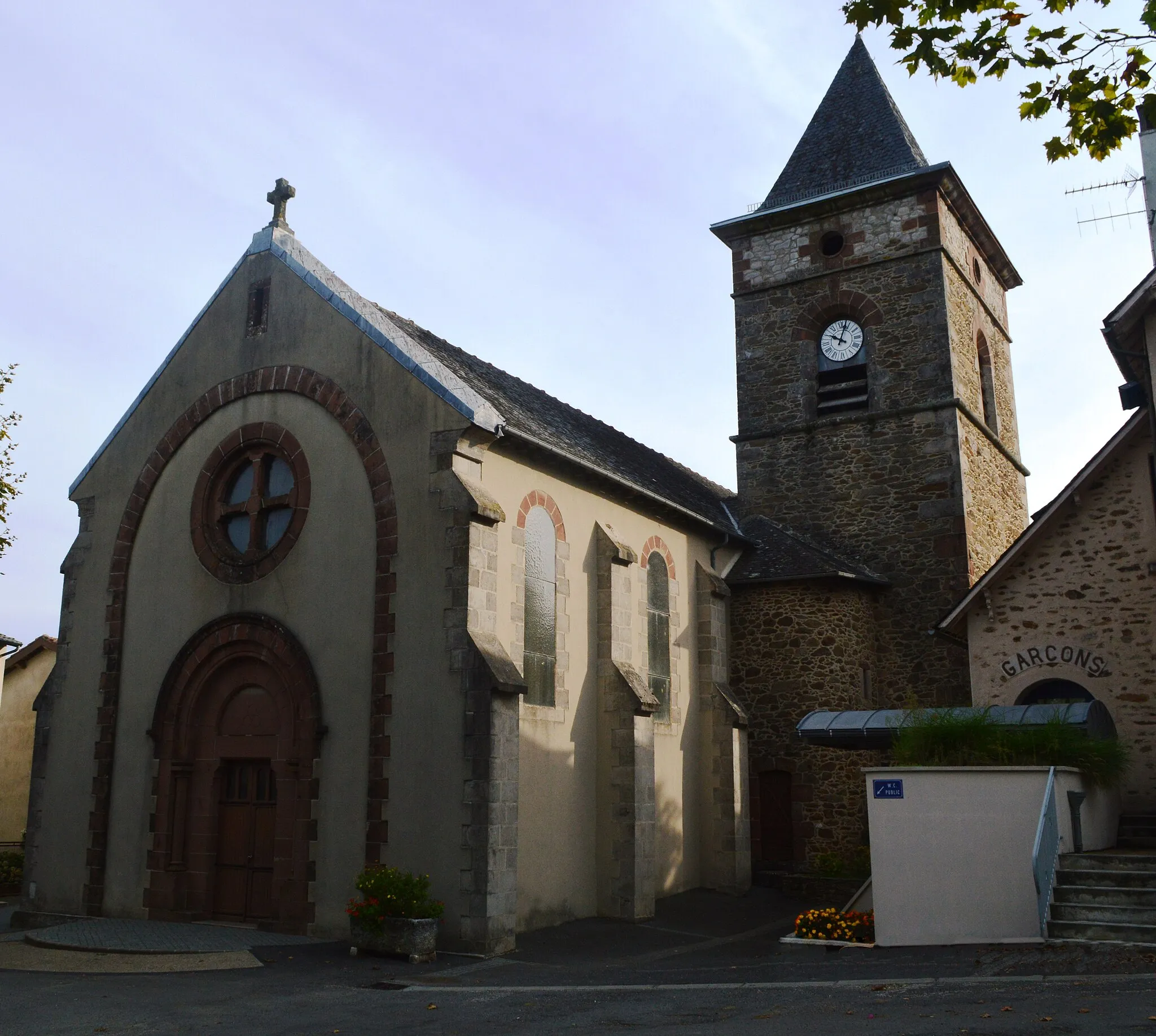 Photo showing: Almont-les-Junies Church