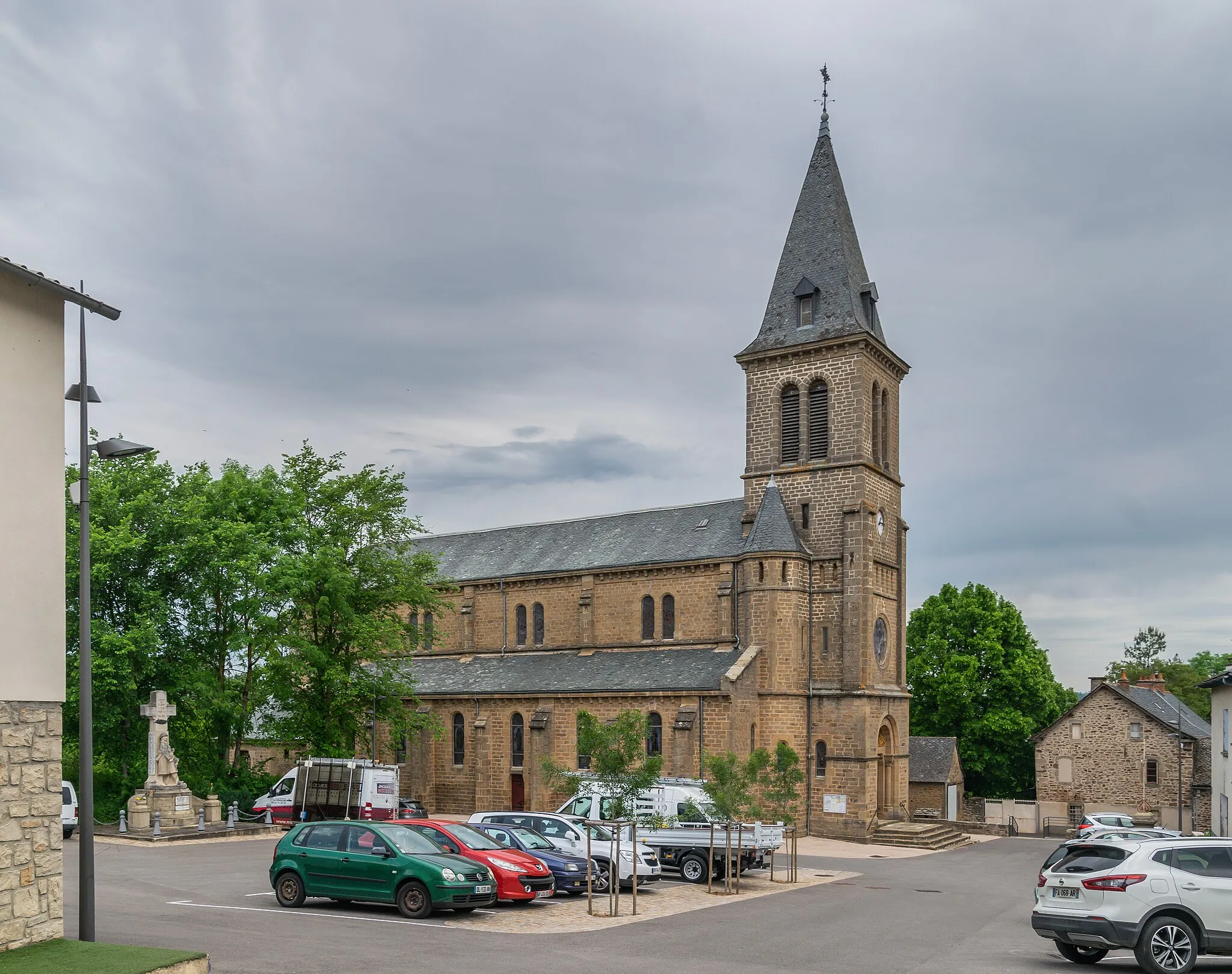 Photo showing: Church in Flavin, Aveyron, France