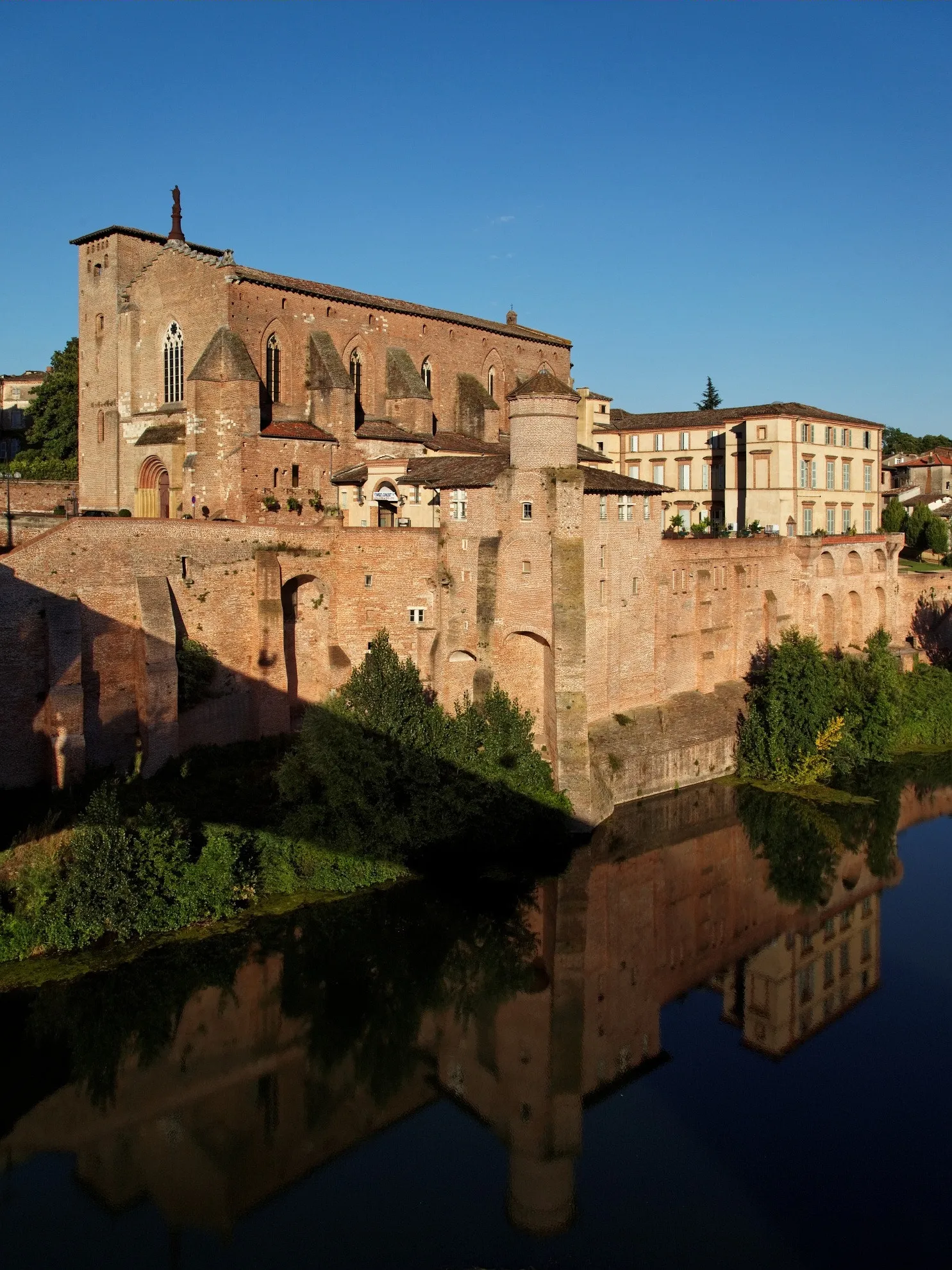 Photo showing: This building is inscrit au titre des monuments historiques de la France. It is indexed in the base Mérimée, a database of architectural heritage maintained by the French Ministry of Culture, under the reference PA00132878 .