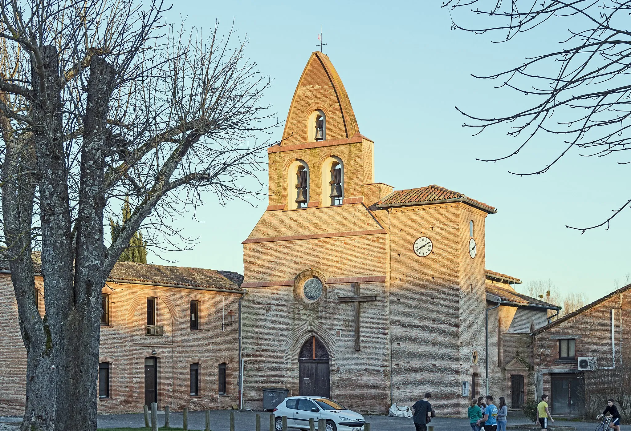 Photo showing: Gragnague Haute-Garonne. Church Saint-Vincent : Facade.