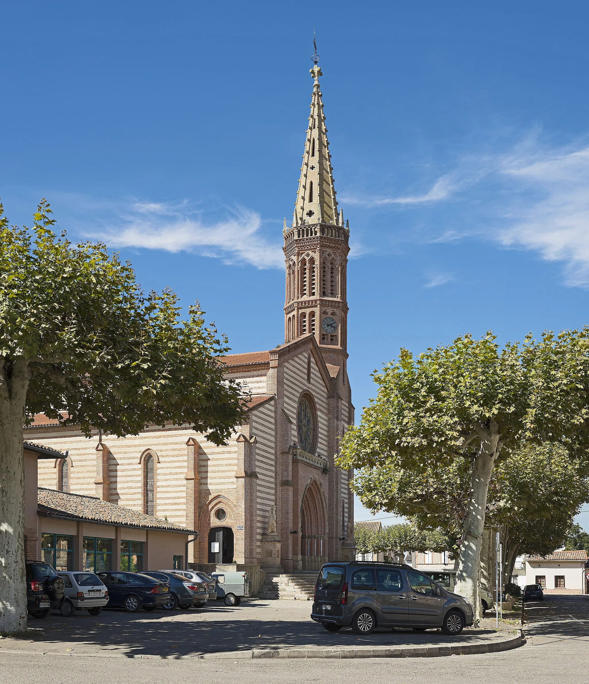 Photo showing: This building is inscrit au titre des monuments historiques de la France. It is indexed in the base Mérimée, a database of architectural heritage maintained by the French Ministry of Culture, under the reference PA00095755 .