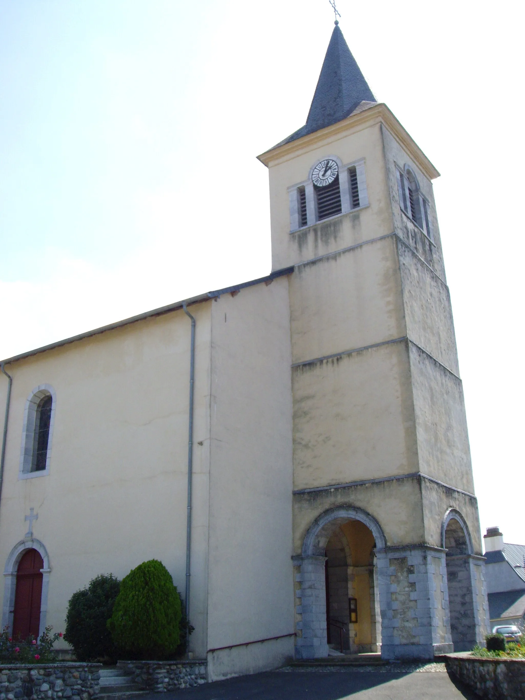 Photo showing: Église Saint-Pierre de Juillan (65)